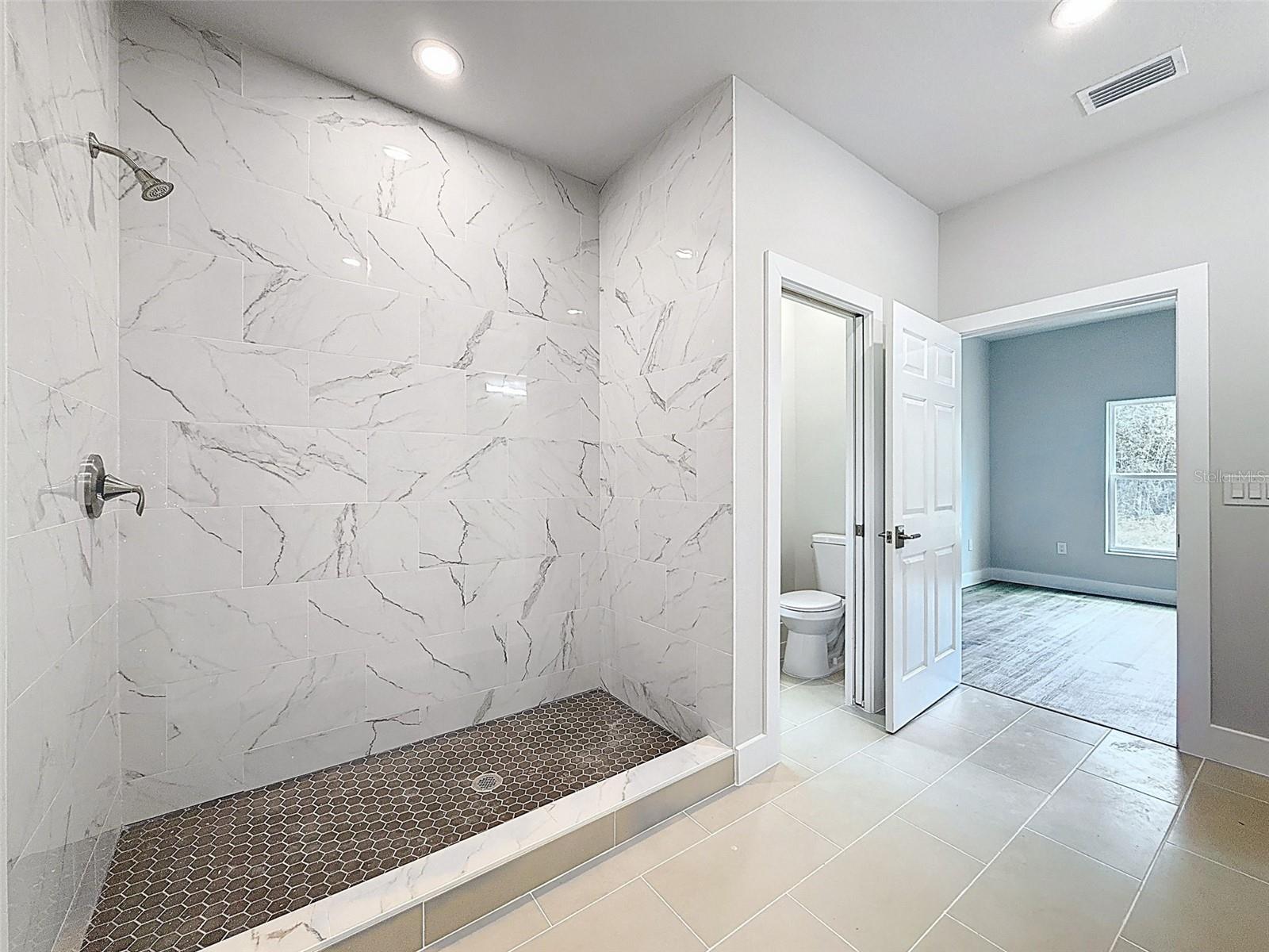 Image 17 of 33 For 6461 Oak Park Boulevard