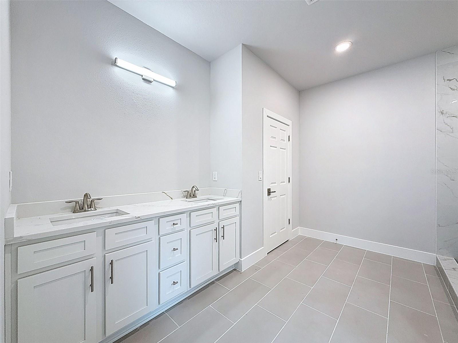 Image 18 of 33 For 6461 Oak Park Boulevard