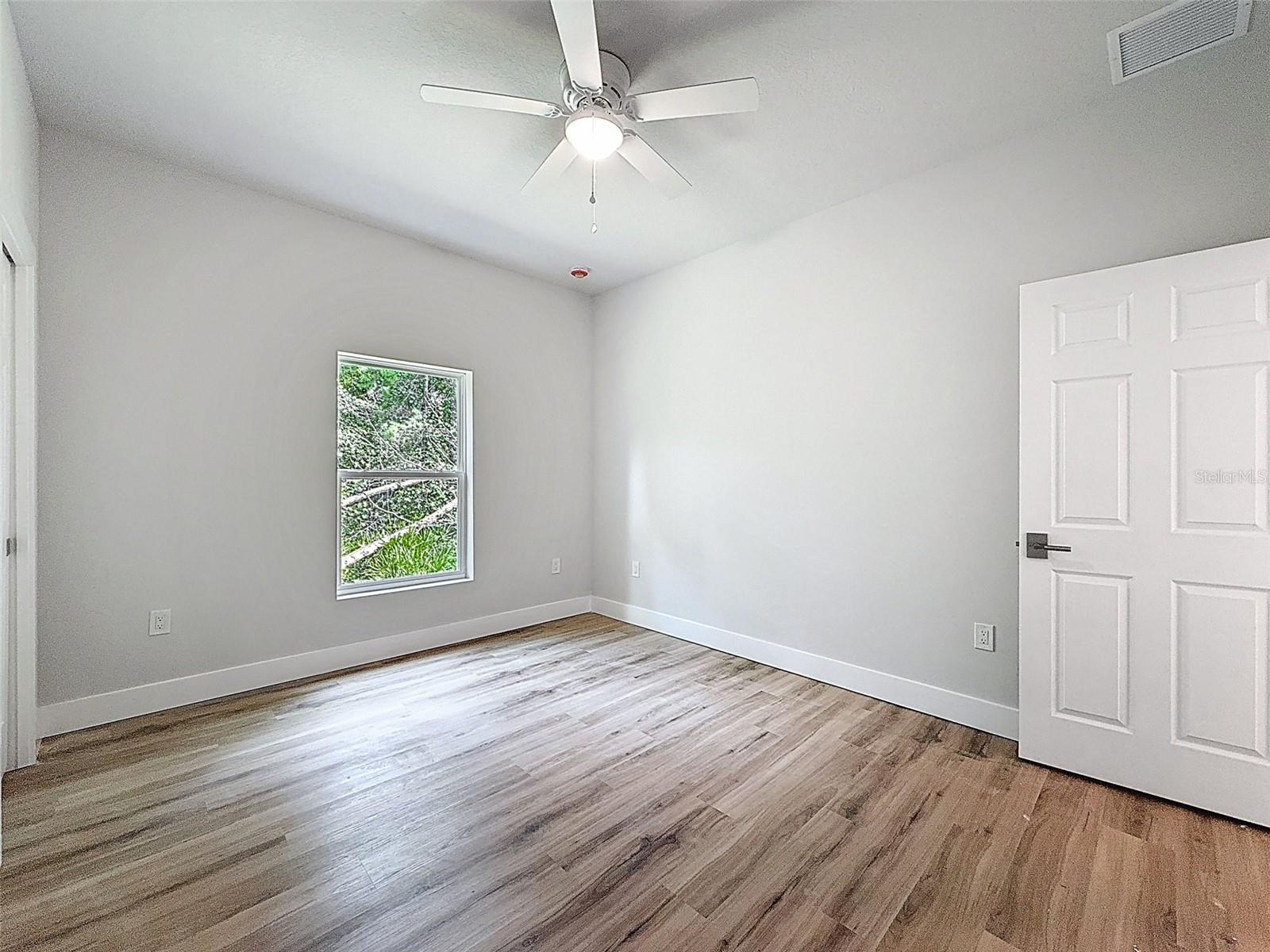 Image 19 of 33 For 6461 Oak Park Boulevard