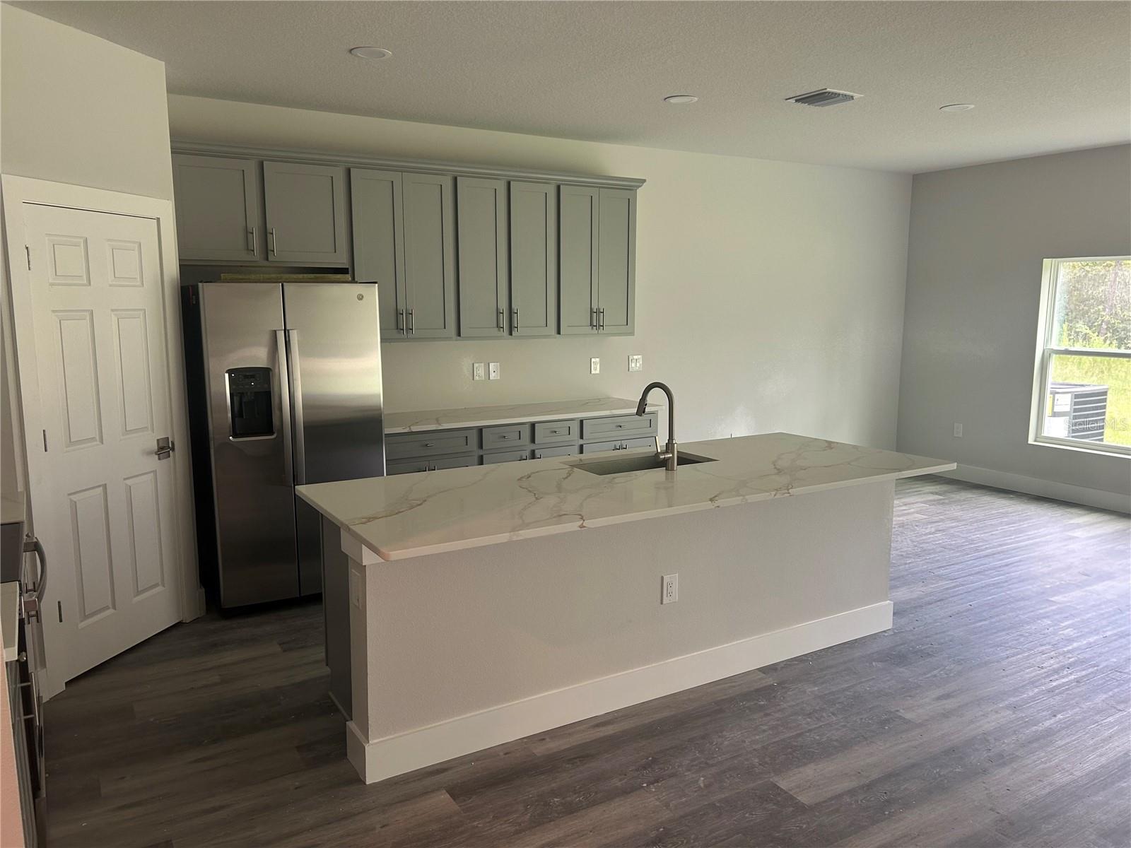 Image 4 of 33 For 6461 Oak Park Boulevard