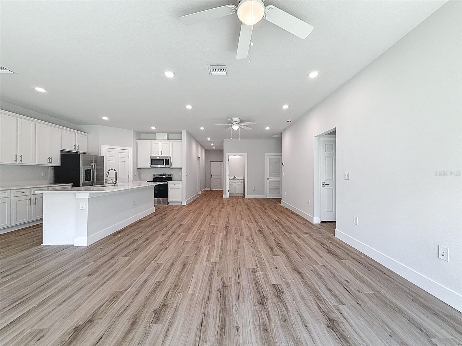 Image 9 of 33 For 6461 Oak Park Boulevard