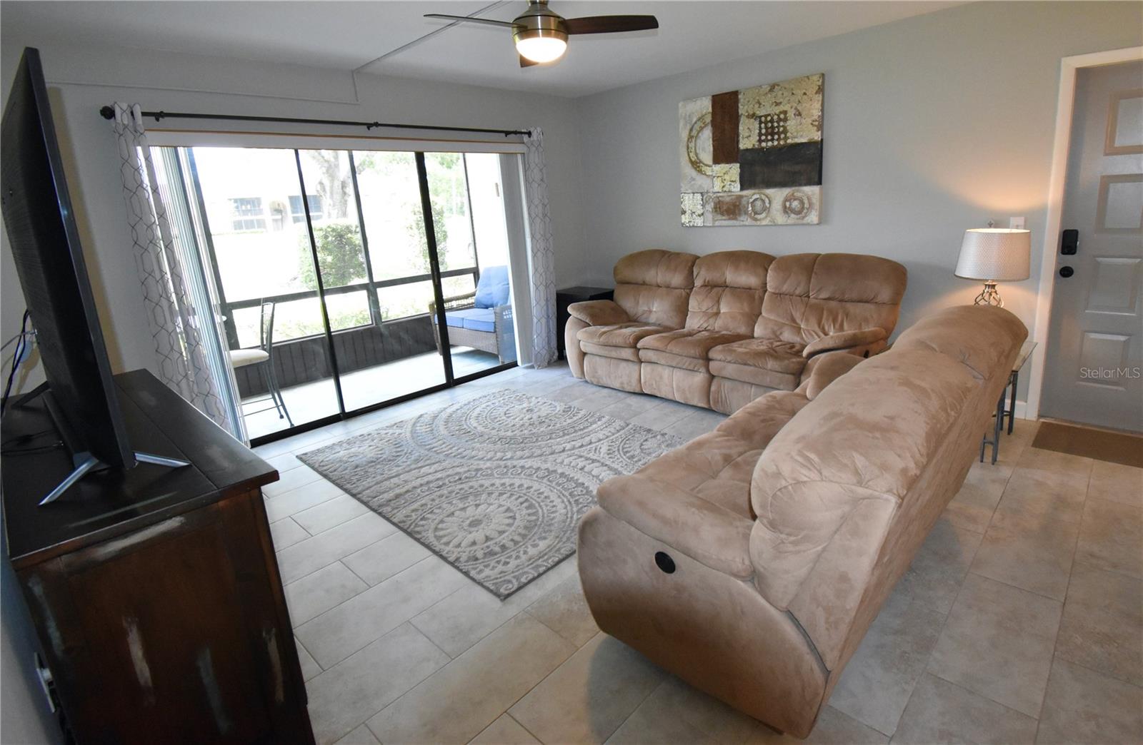 Image 6 of 35 For 3188 Lake Pine Way S D1