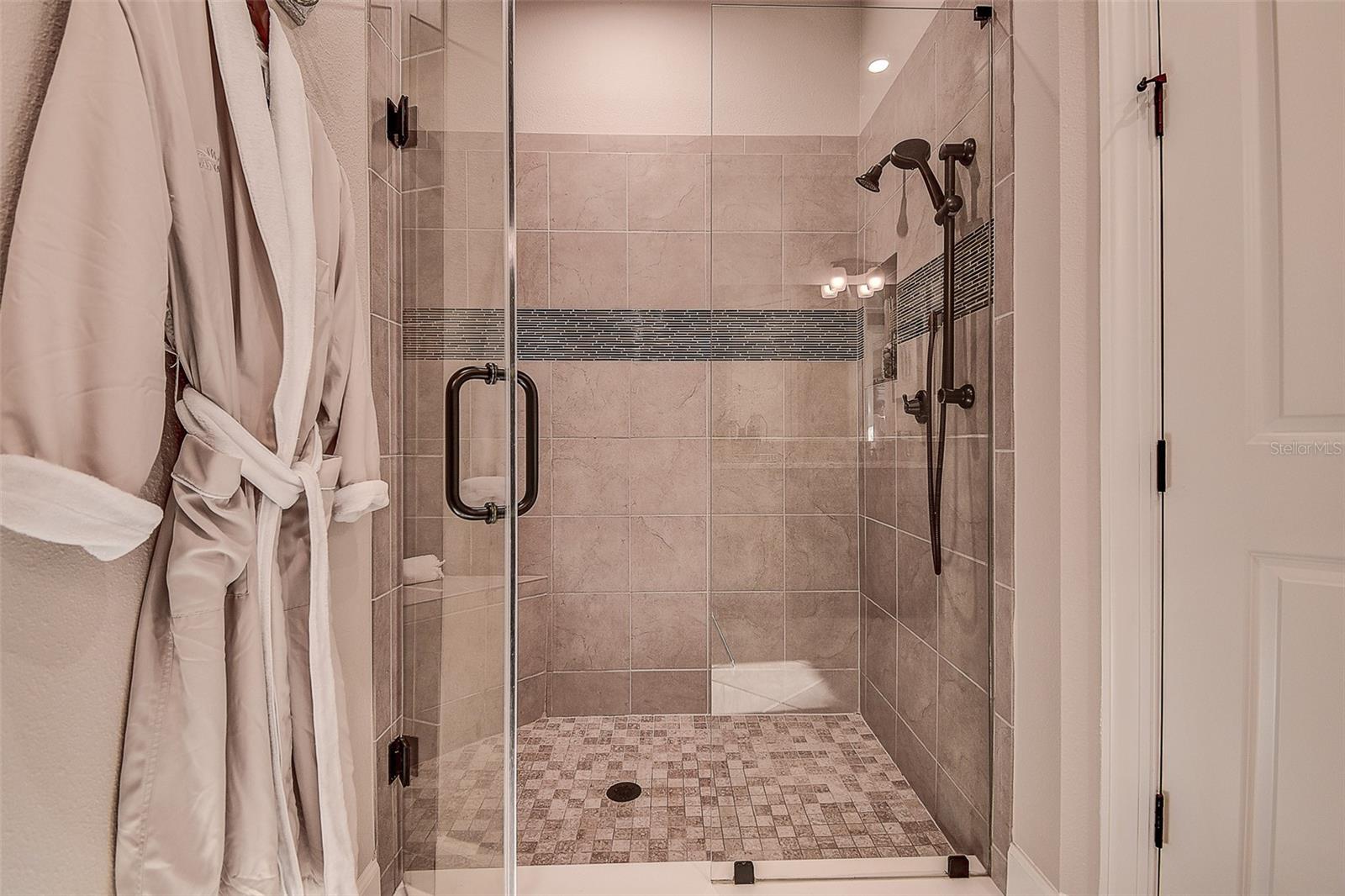 Image 17 of 49 For 11426 Juglans Drive