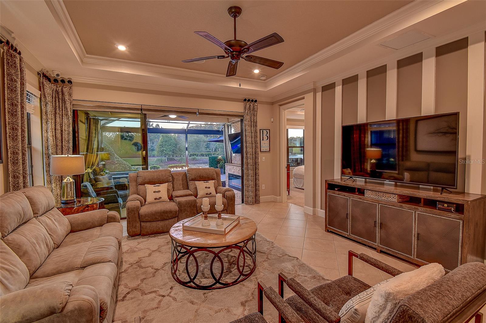 Image 7 of 49 For 11426 Juglans Drive