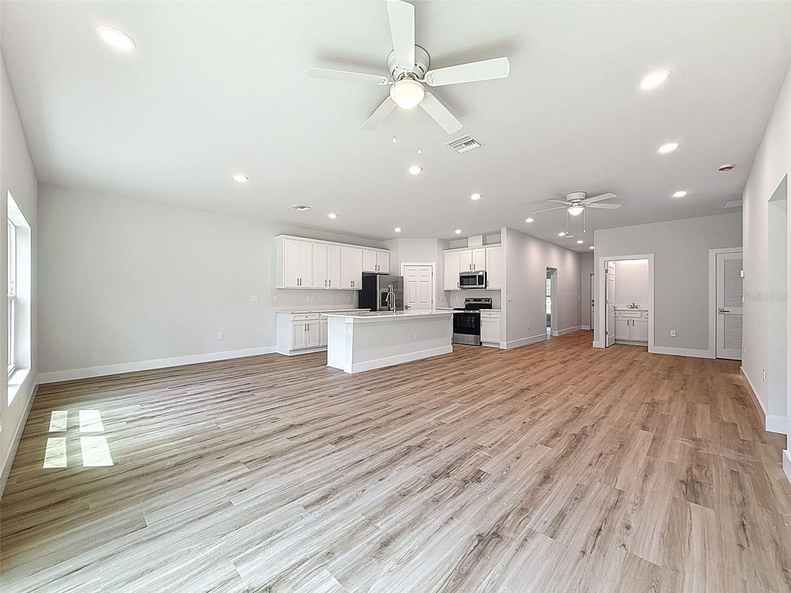 Image 10 of 33 For 6443 Oak Park Boulevard