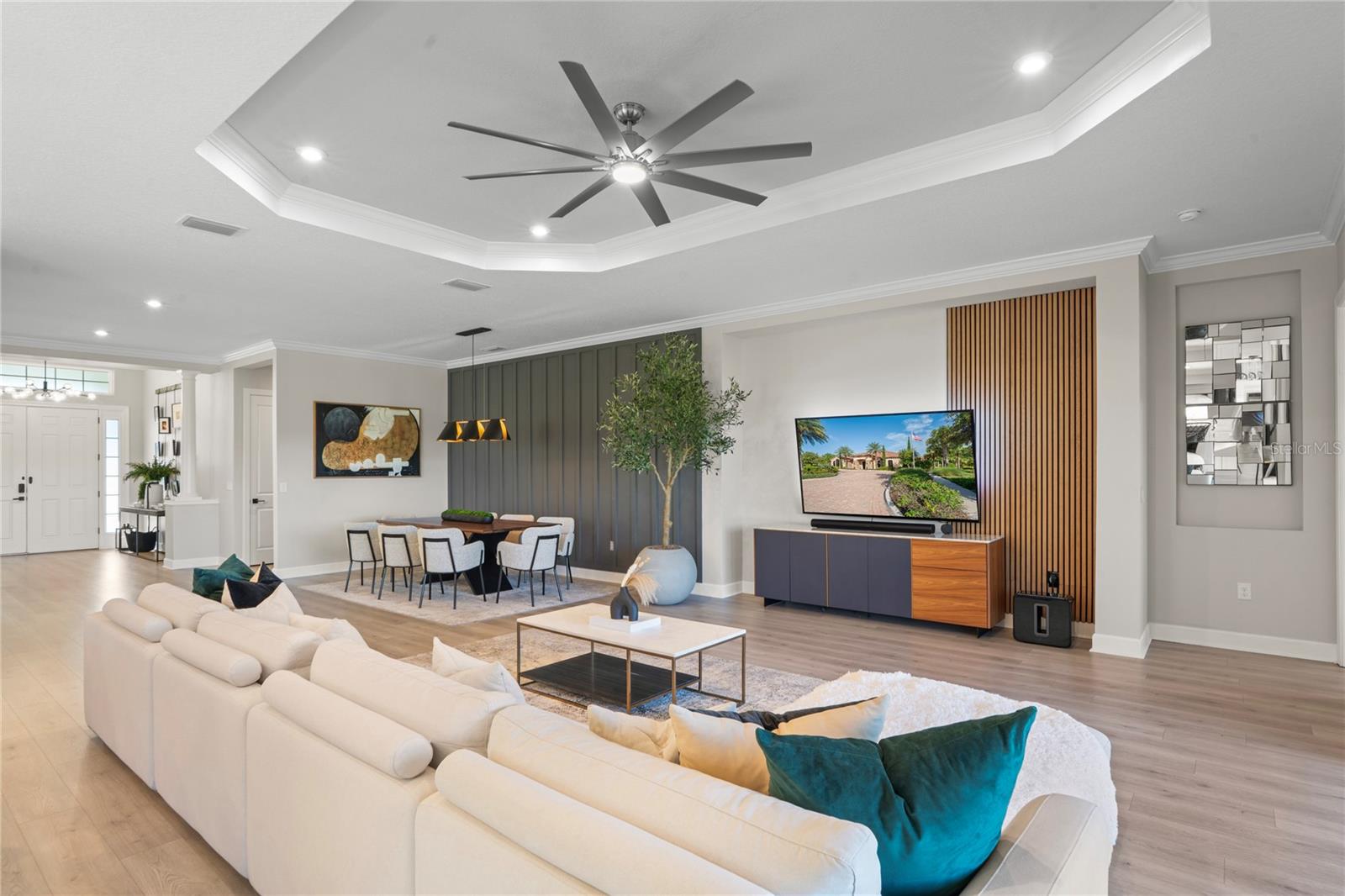 Image 18 of 92 For 11223 Egeria Drive