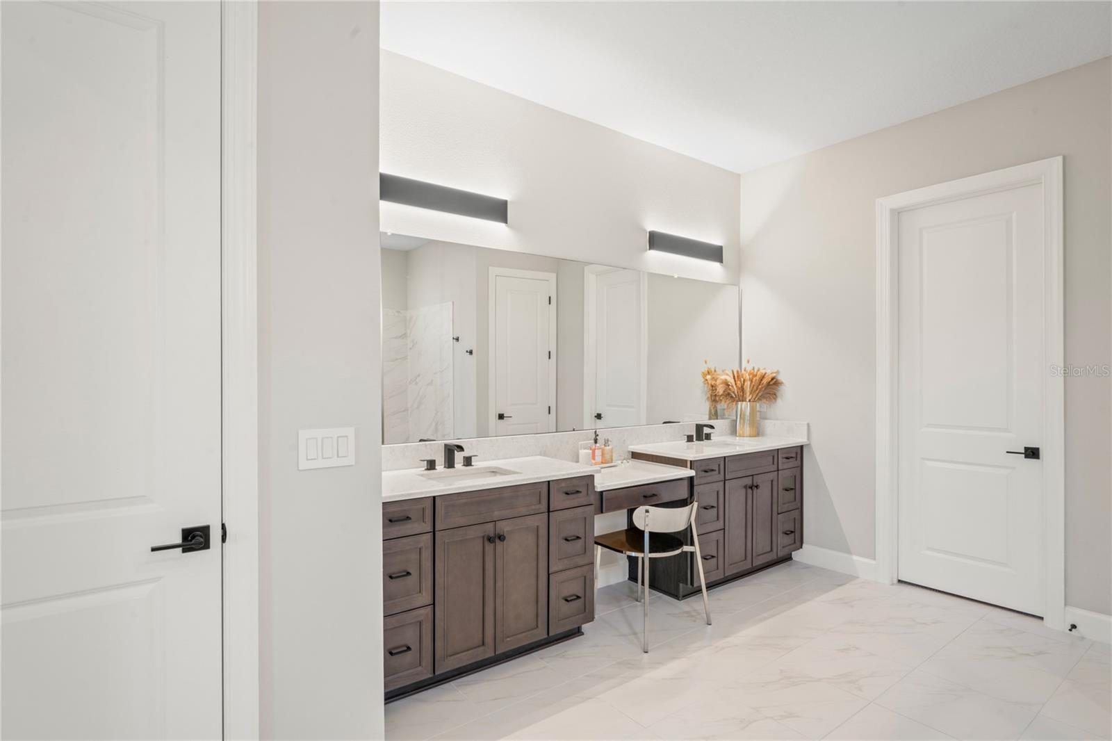 Image 37 of 92 For 11223 Egeria Drive