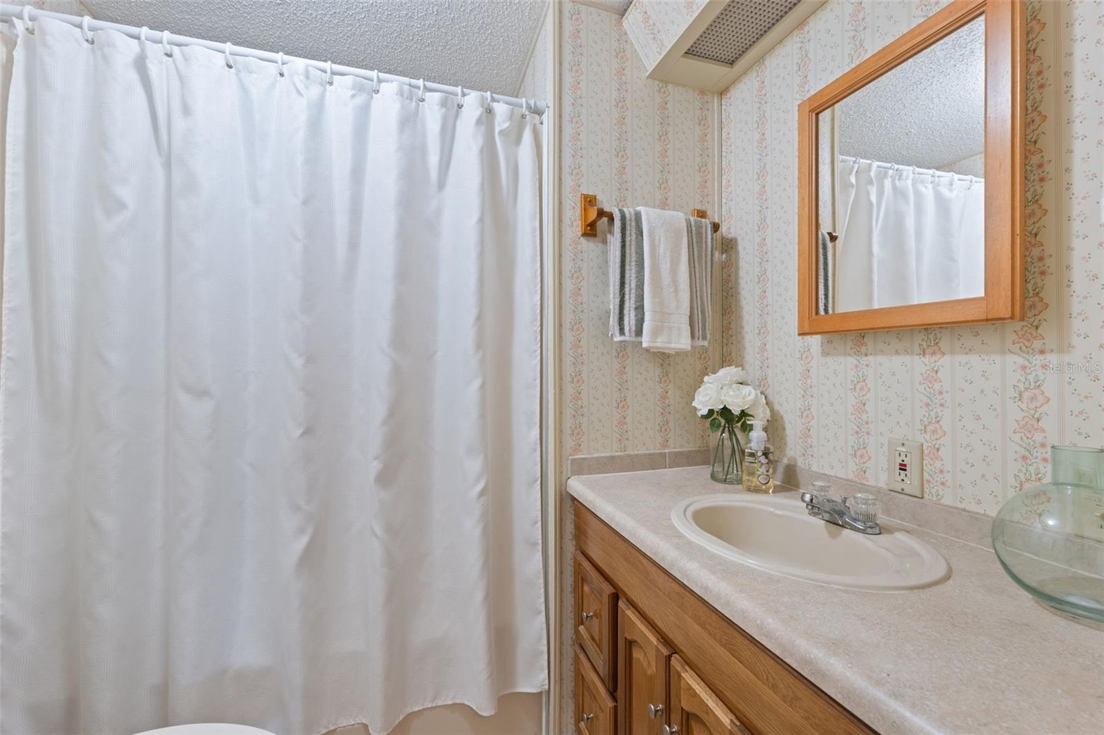 Image 18 of 25 For 5702 Cheyenne Street