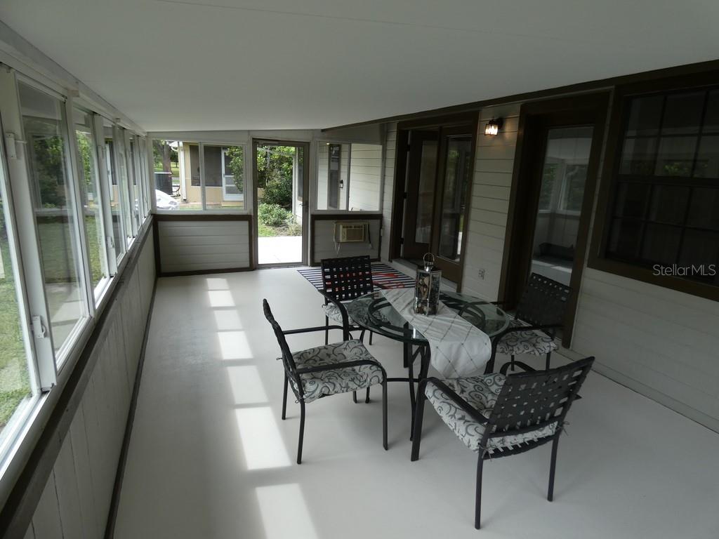Listing photo id 24 for 6534 Foxmoor Drive