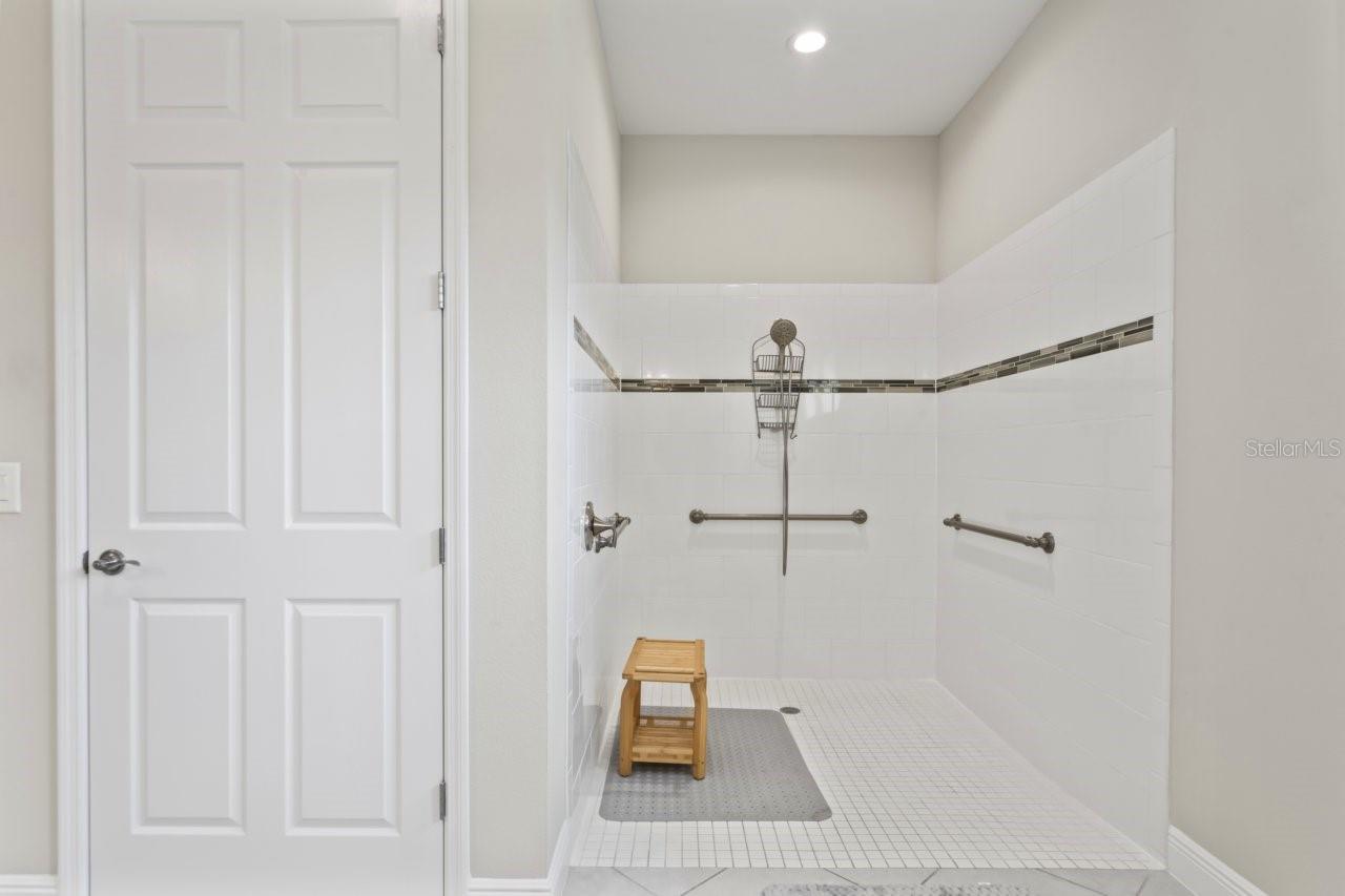 Image 13 of 57 For 4232 Woodland Retreat Boulevard