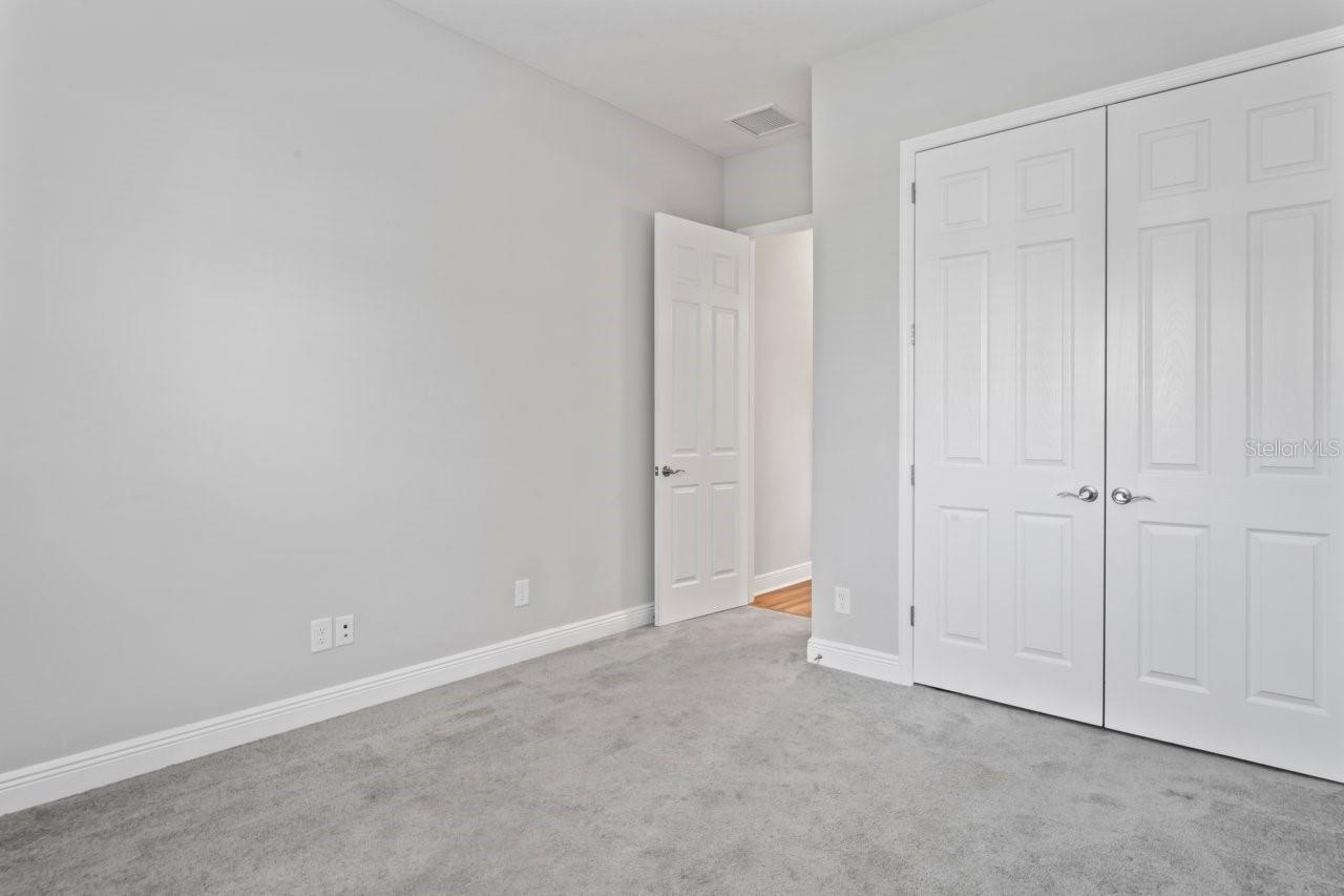 Image 31 of 57 For 4232 Woodland Retreat Boulevard
