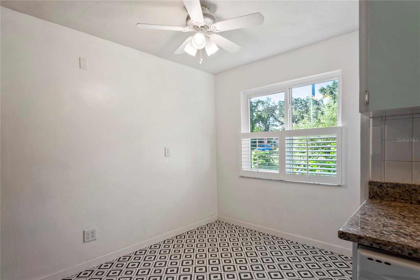 Image 12 of 55 For 1282 Palm Street
