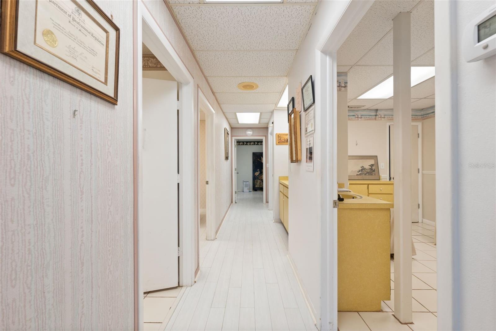 Image 10 of 41 For 2101 Indian Rocks Road S