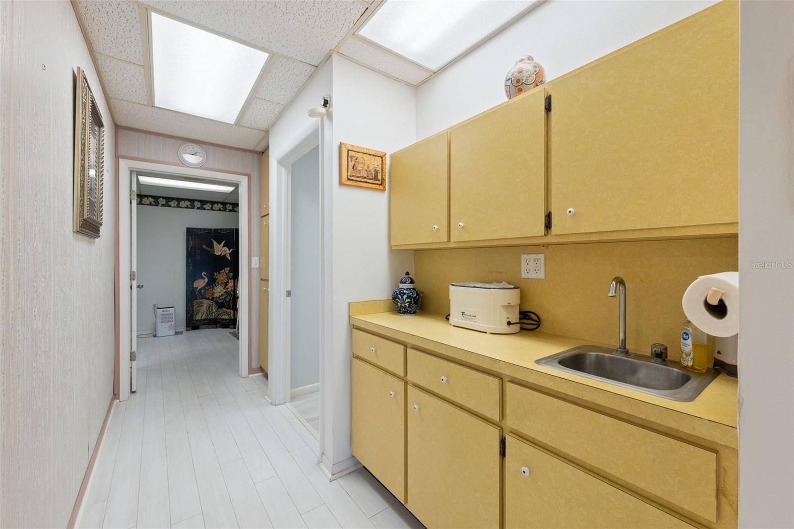 Image 14 of 41 For 2101 Indian Rocks Road S