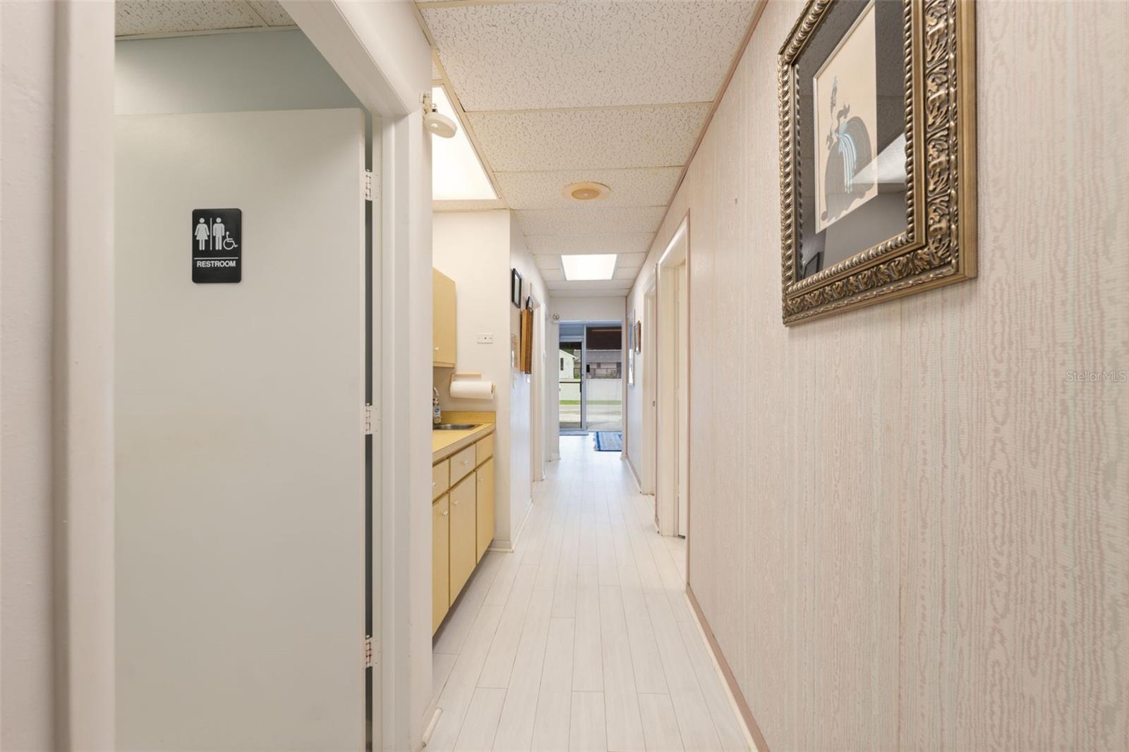 Image 16 of 41 For 2101 Indian Rocks Road S