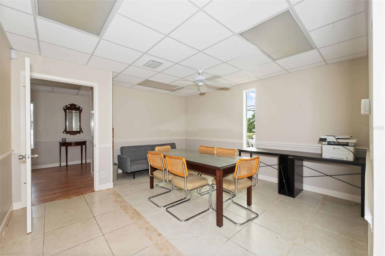 Image 23 of 41 For 2101 Indian Rocks Road S