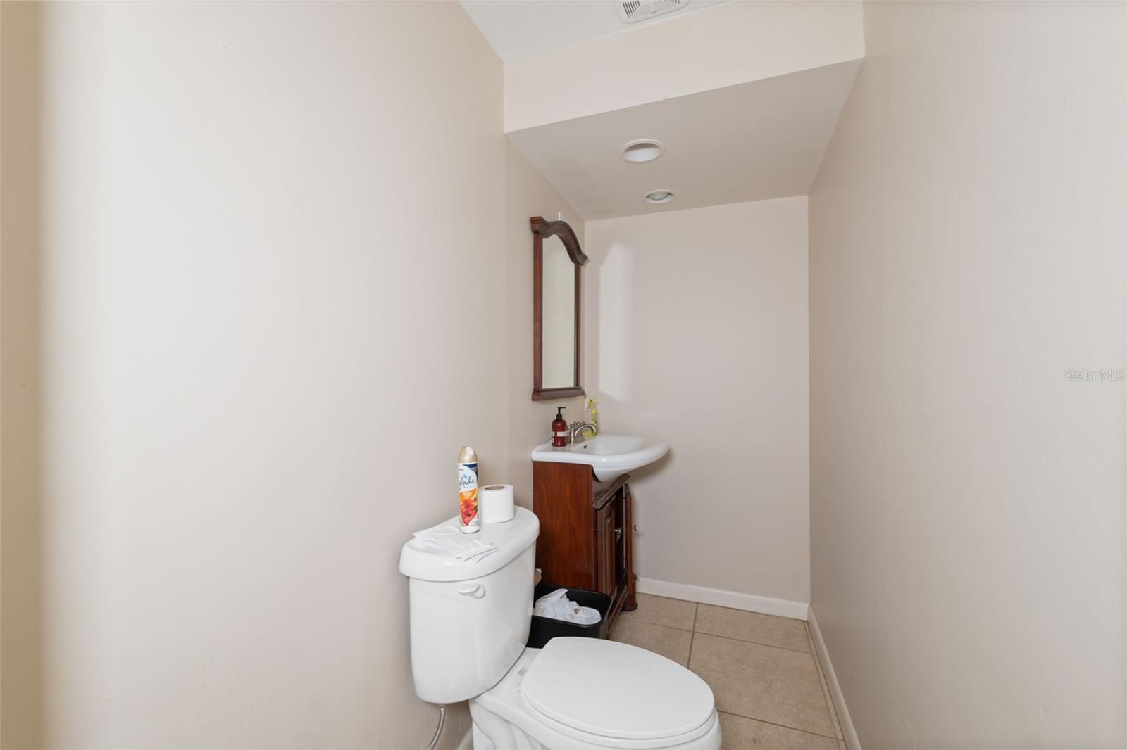 Image 29 of 41 For 2101 Indian Rocks Road S