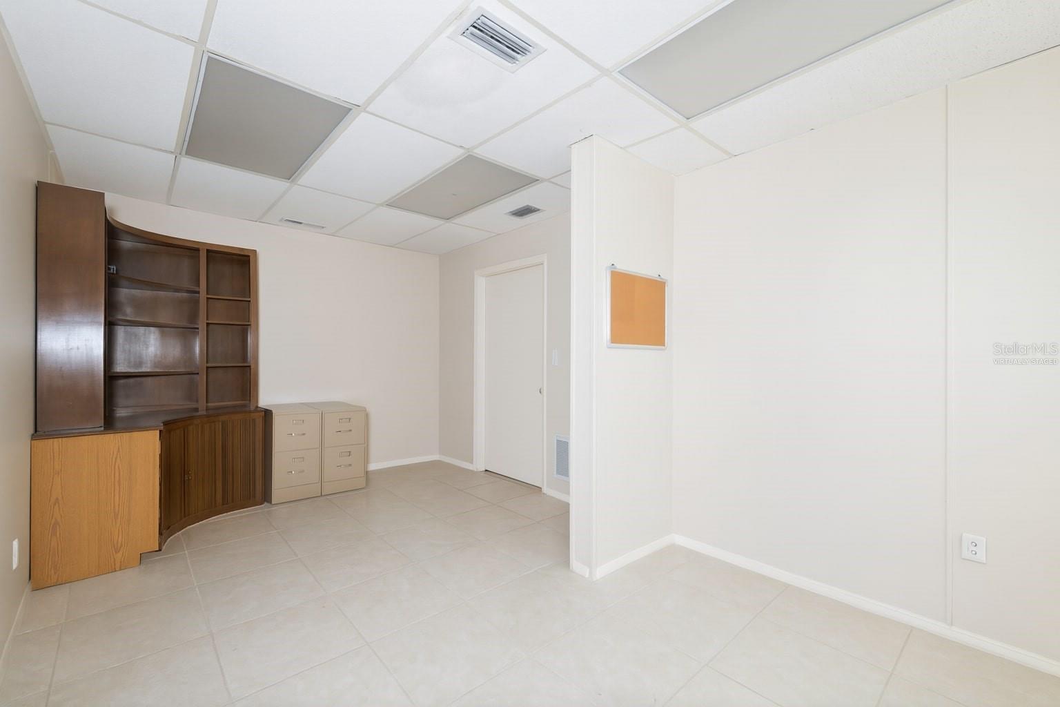 Image 31 of 41 For 2101 Indian Rocks Road S