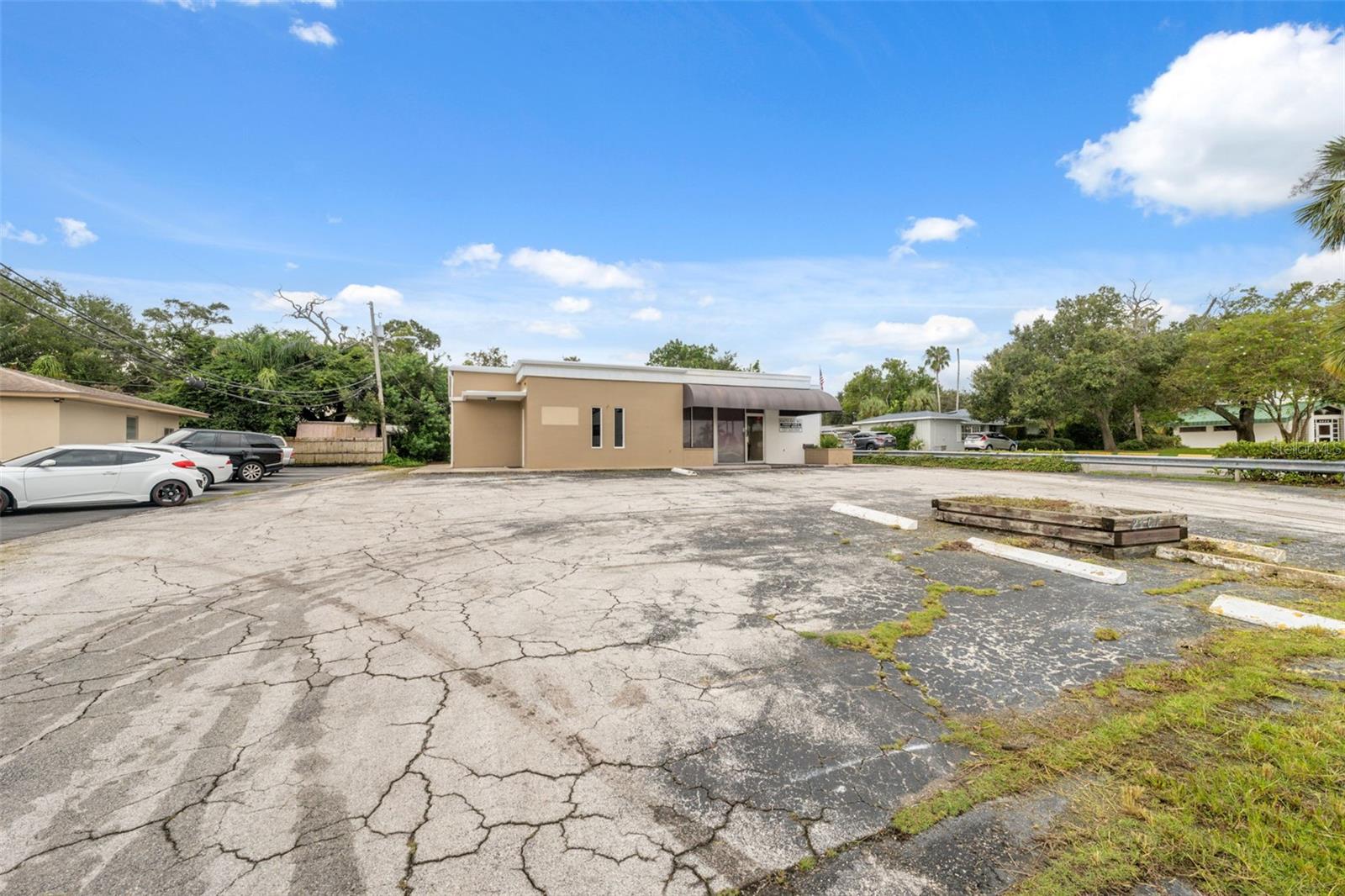 Image 32 of 41 For 2101 Indian Rocks Road S