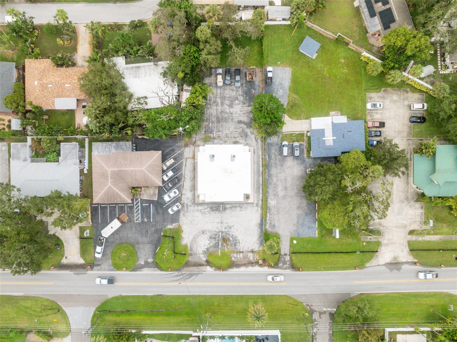 Image 37 of 41 For 2101 Indian Rocks Road S