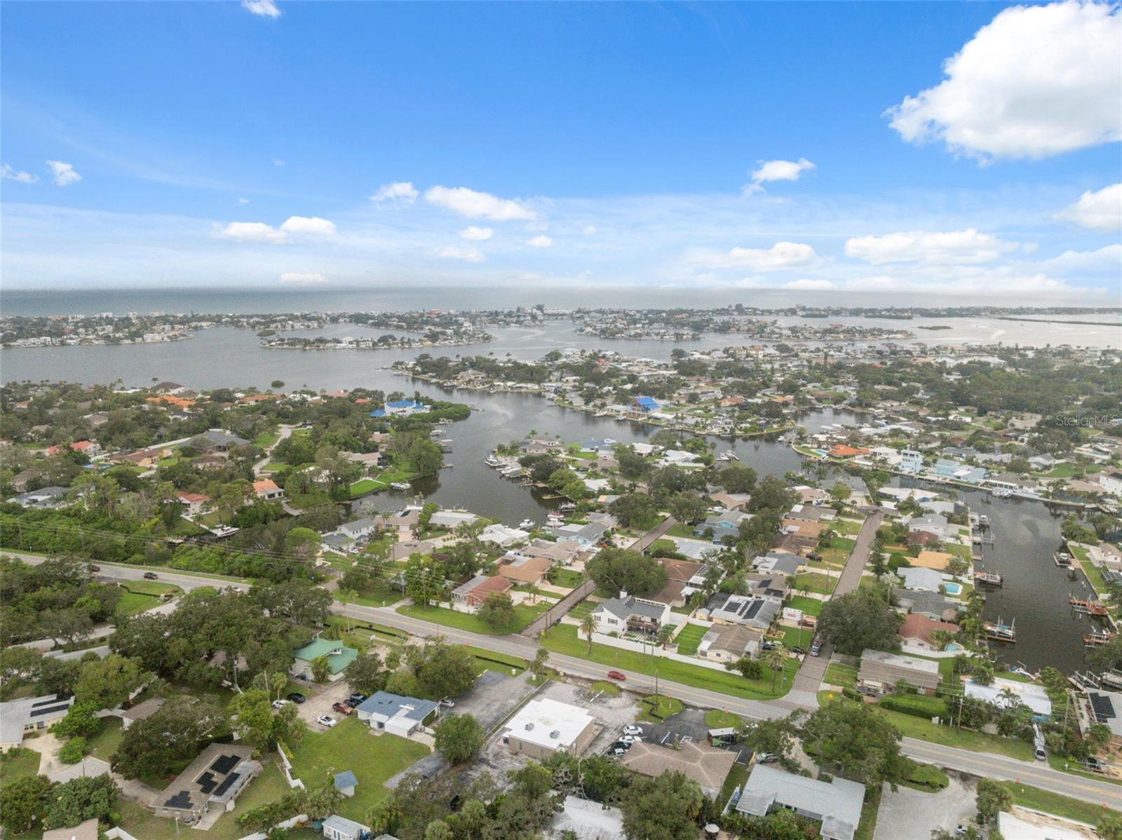 Image 39 of 41 For 2101 Indian Rocks Road S