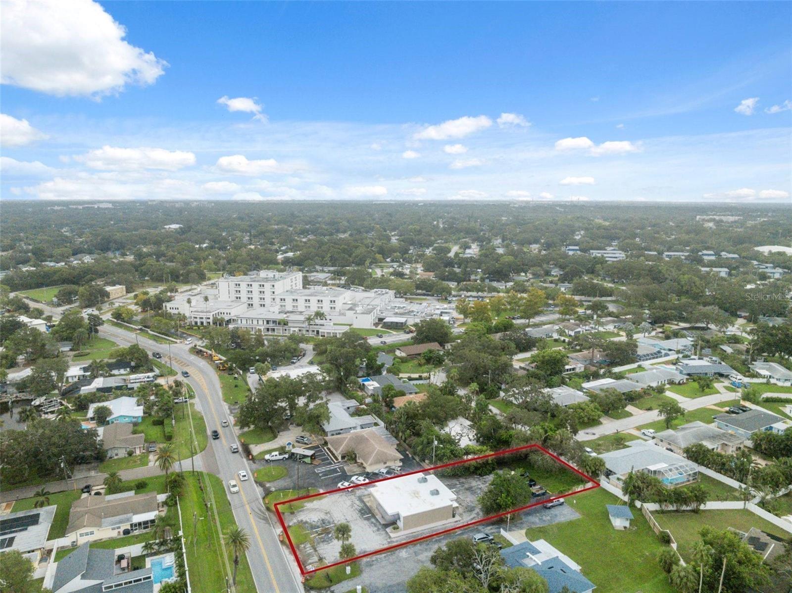 Image 4 of 41 For 2101 Indian Rocks Road S