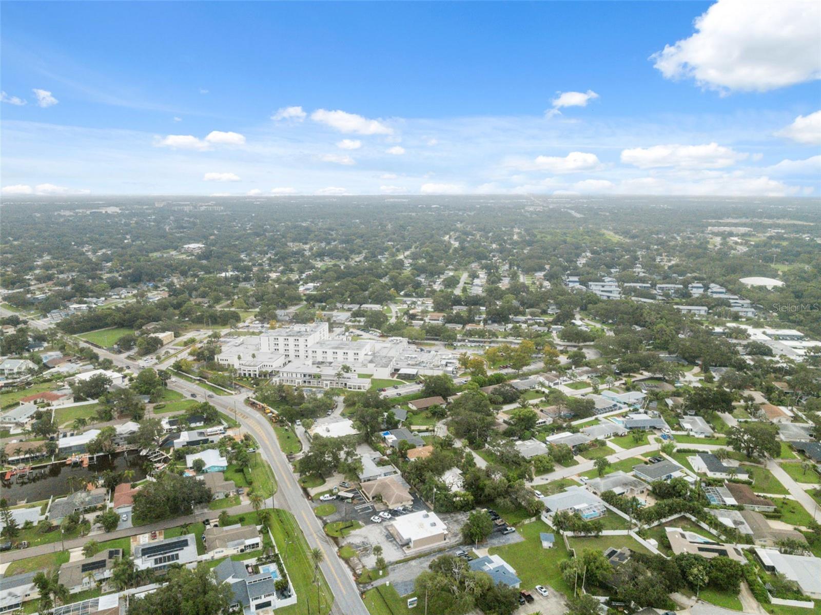 Image 40 of 41 For 2101 Indian Rocks Road S