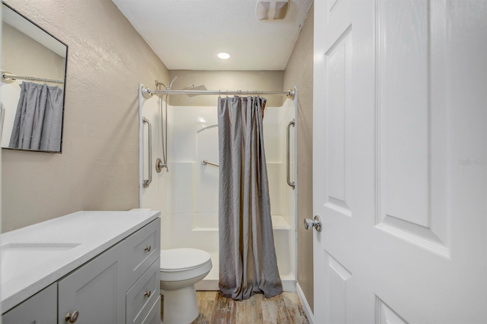 Listing photo id 27 for 4266 Deleon Drive