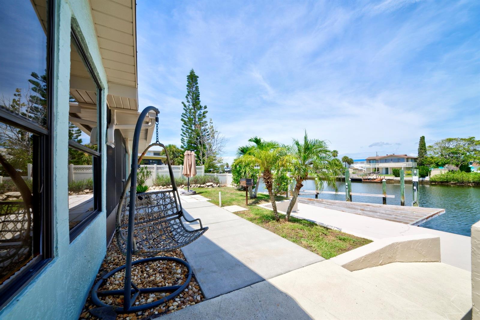 Listing photo id 50 for 4266 Deleon Drive