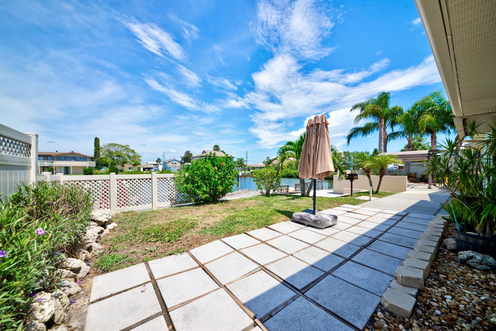 Listing photo id 53 for 4266 Deleon Drive