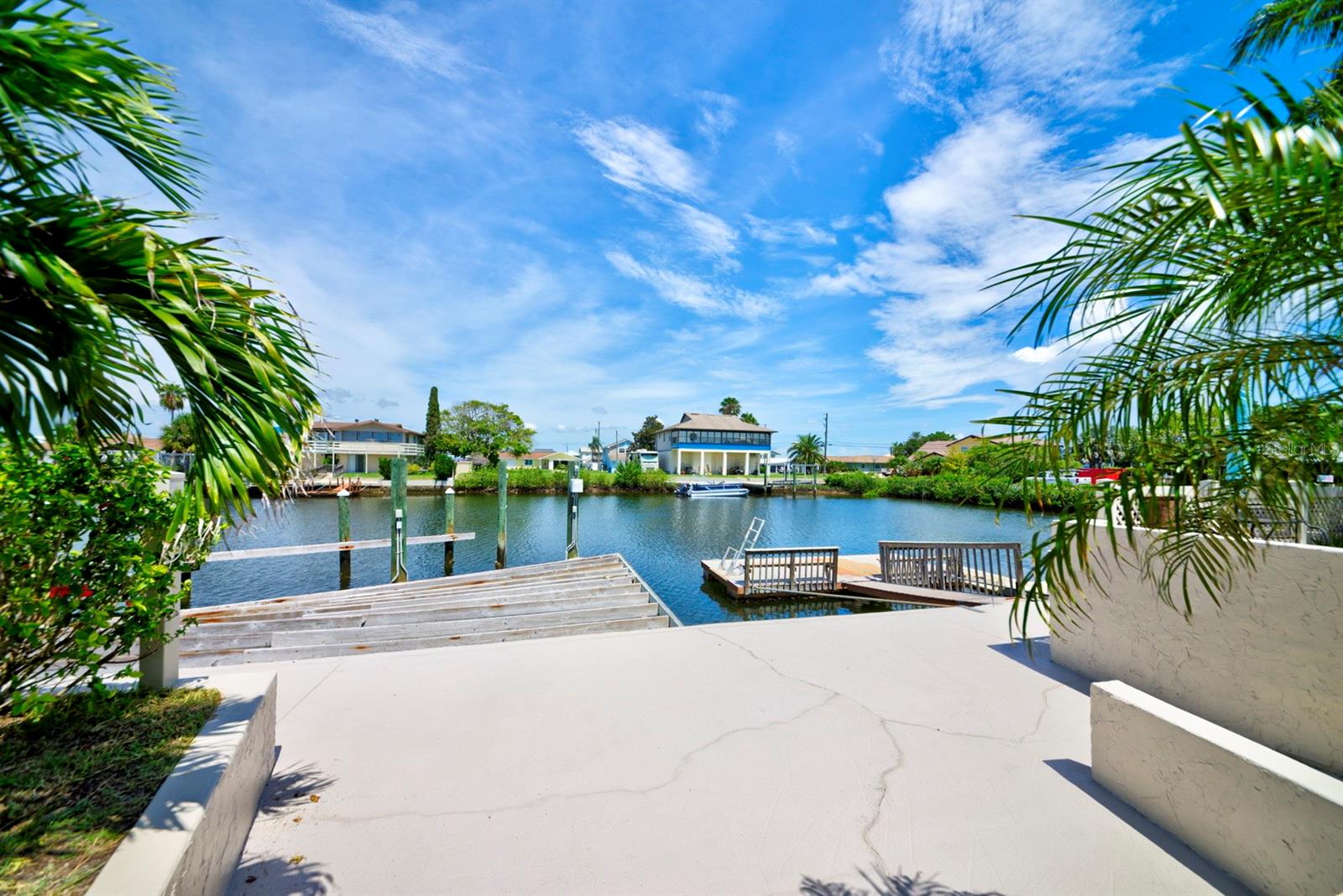 Listing photo id 54 for 4266 Deleon Drive