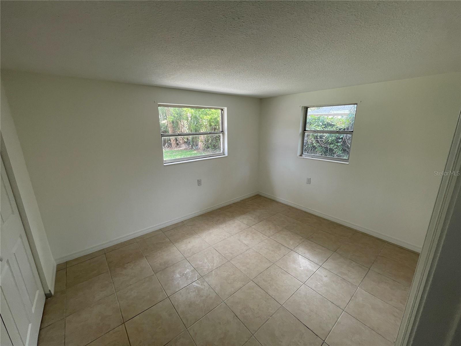 Image 11 of 39 For 5317, 5319, 5321 Avery Road