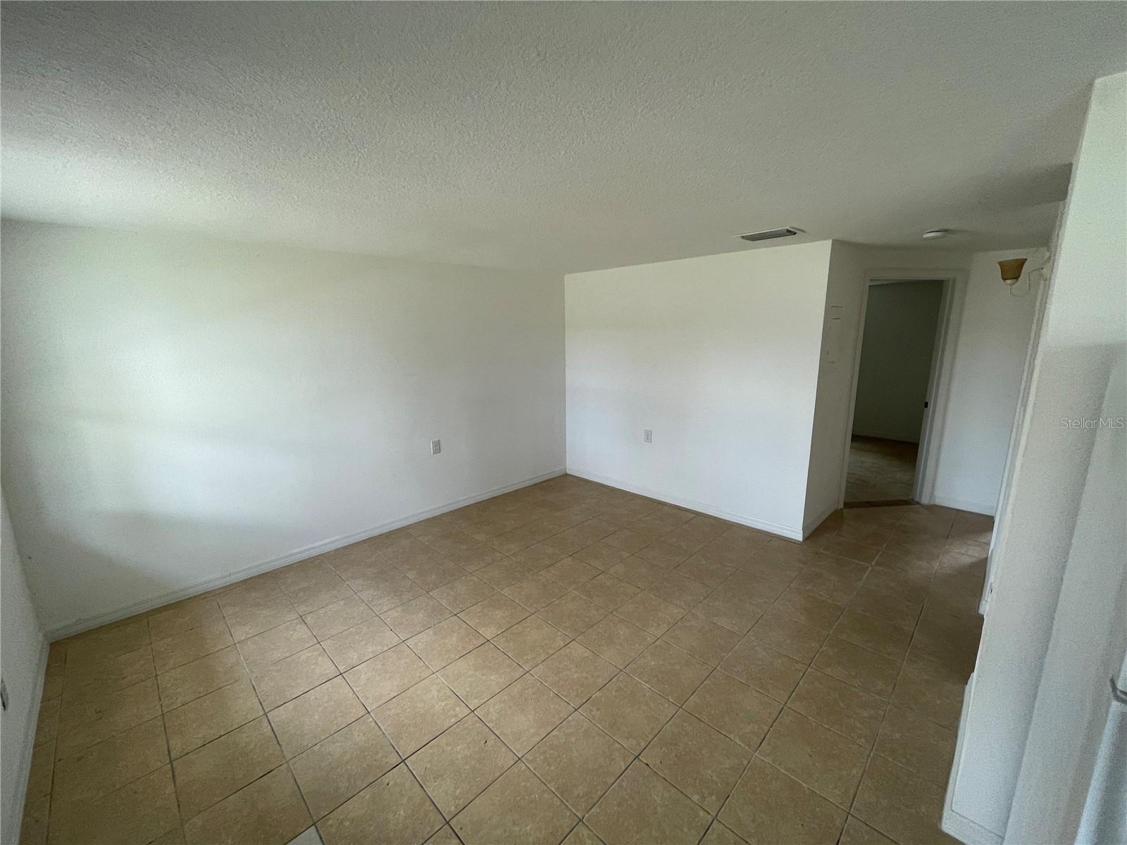 Image 18 of 39 For 5317, 5319, 5321 Avery Road