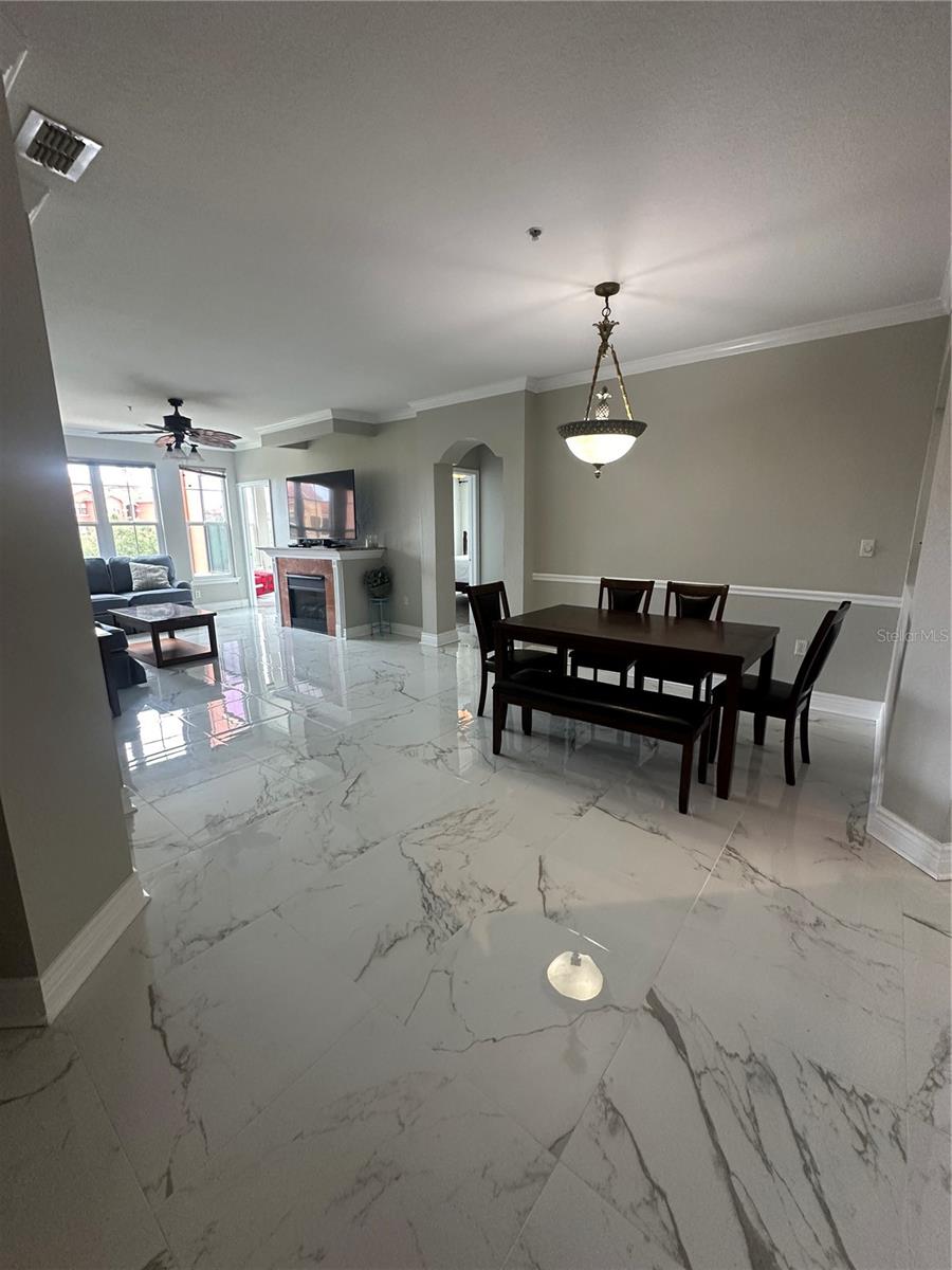 Image 15 of 54 For 2732 Via Murano  529