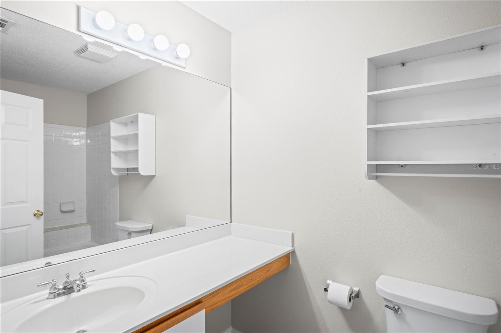 Listing photo id 23 for 11066 Lightwood Street