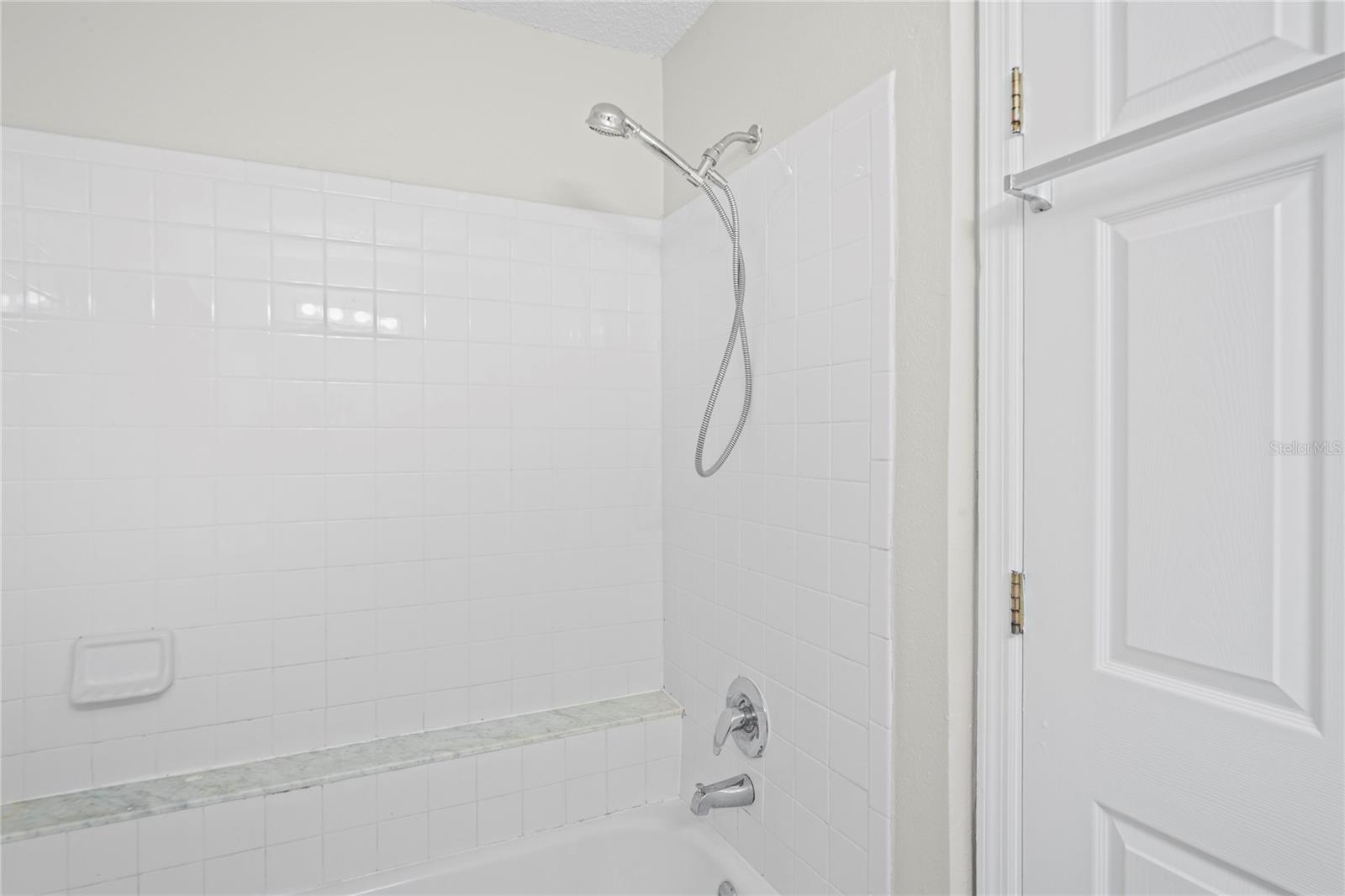 Listing photo id 25 for 11066 Lightwood Street