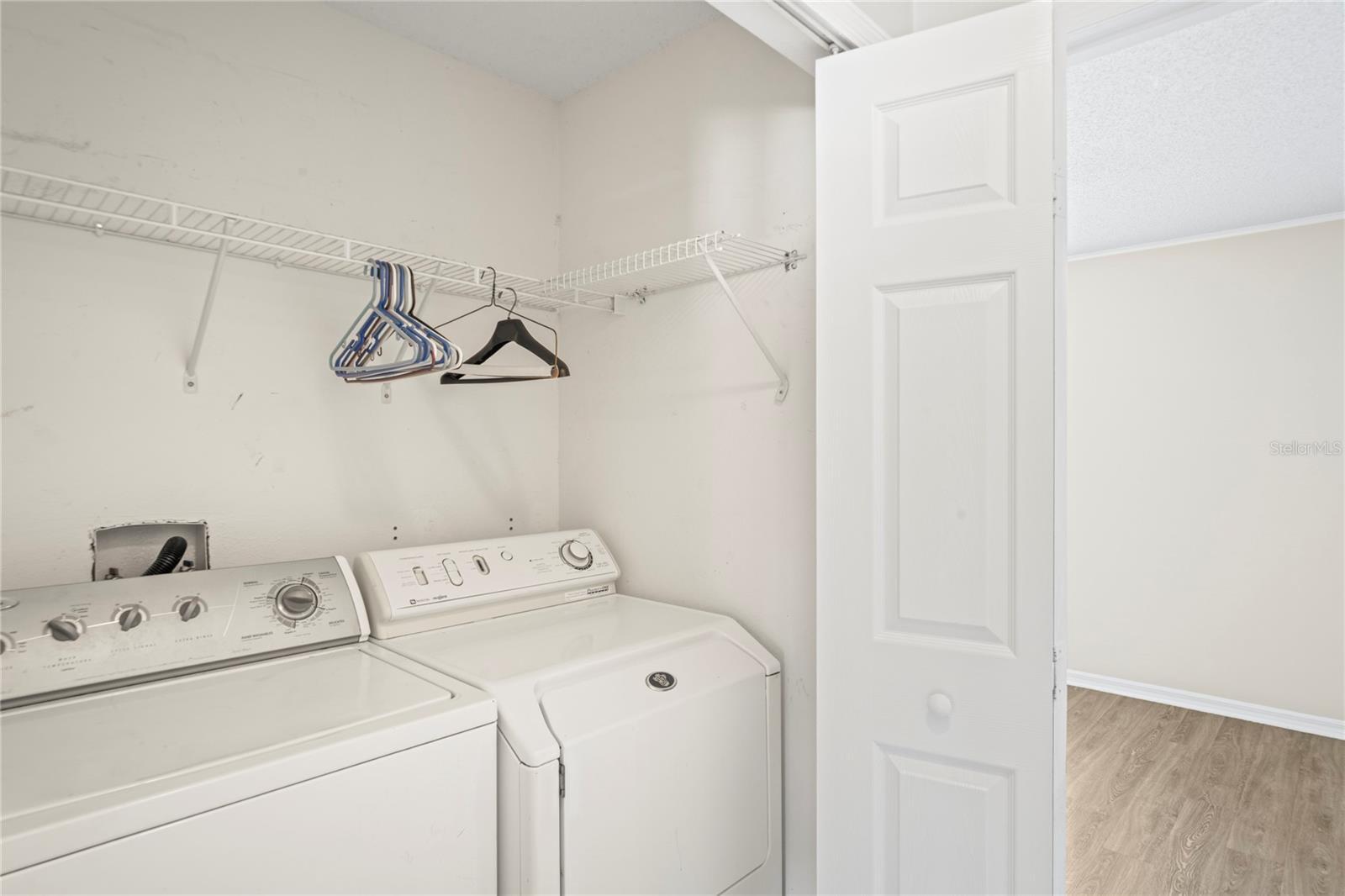 Listing photo id 29 for 11066 Lightwood Street
