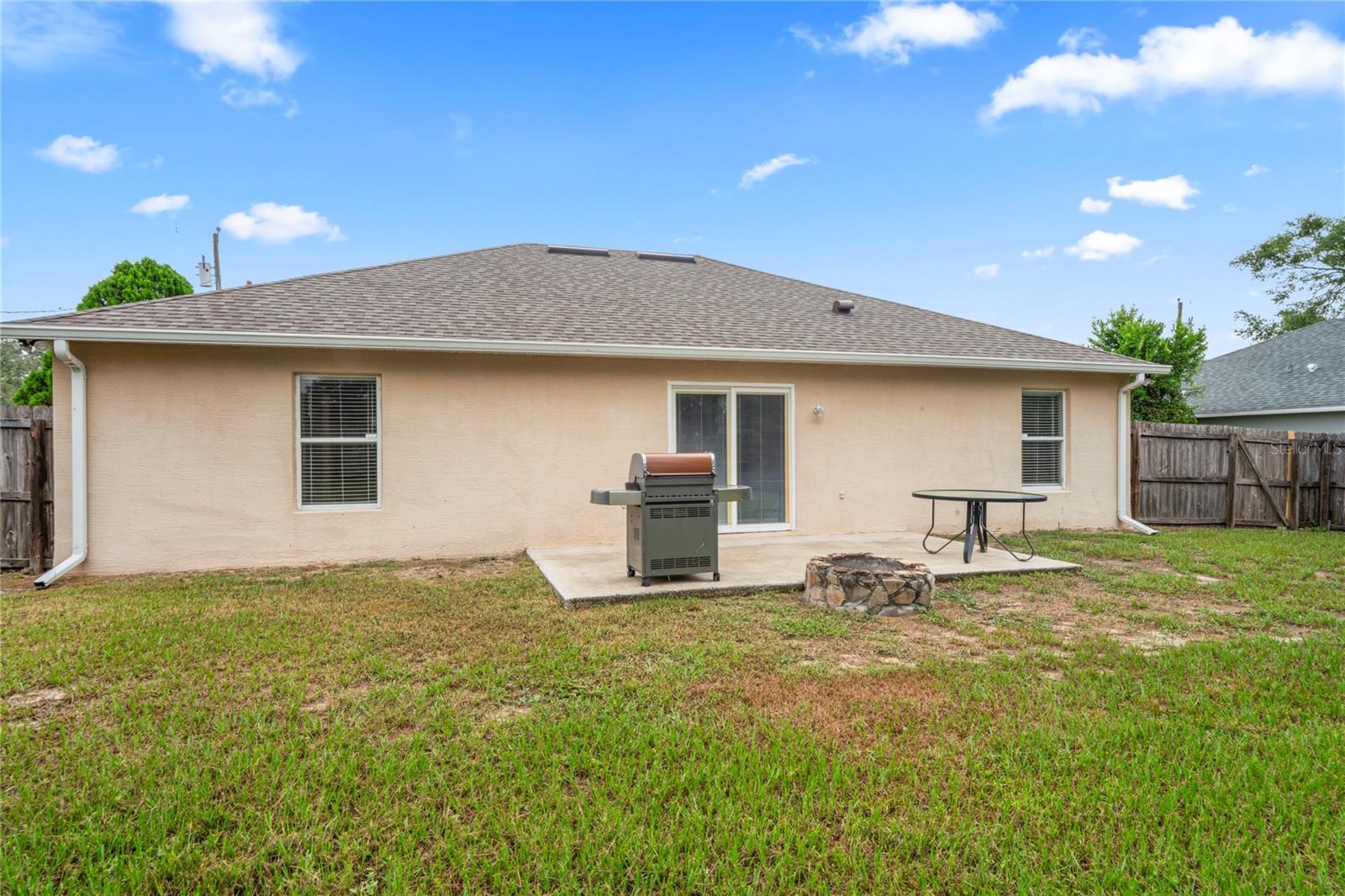 Listing photo id 31 for 11066 Lightwood Street