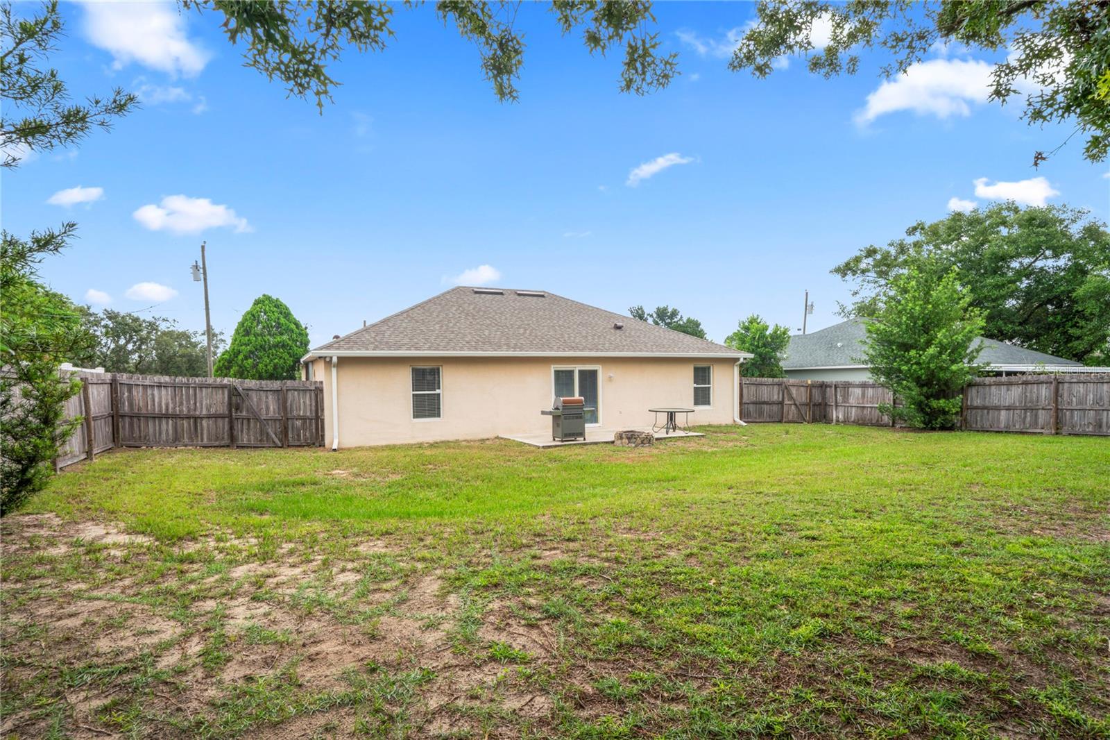 Listing photo id 33 for 11066 Lightwood Street