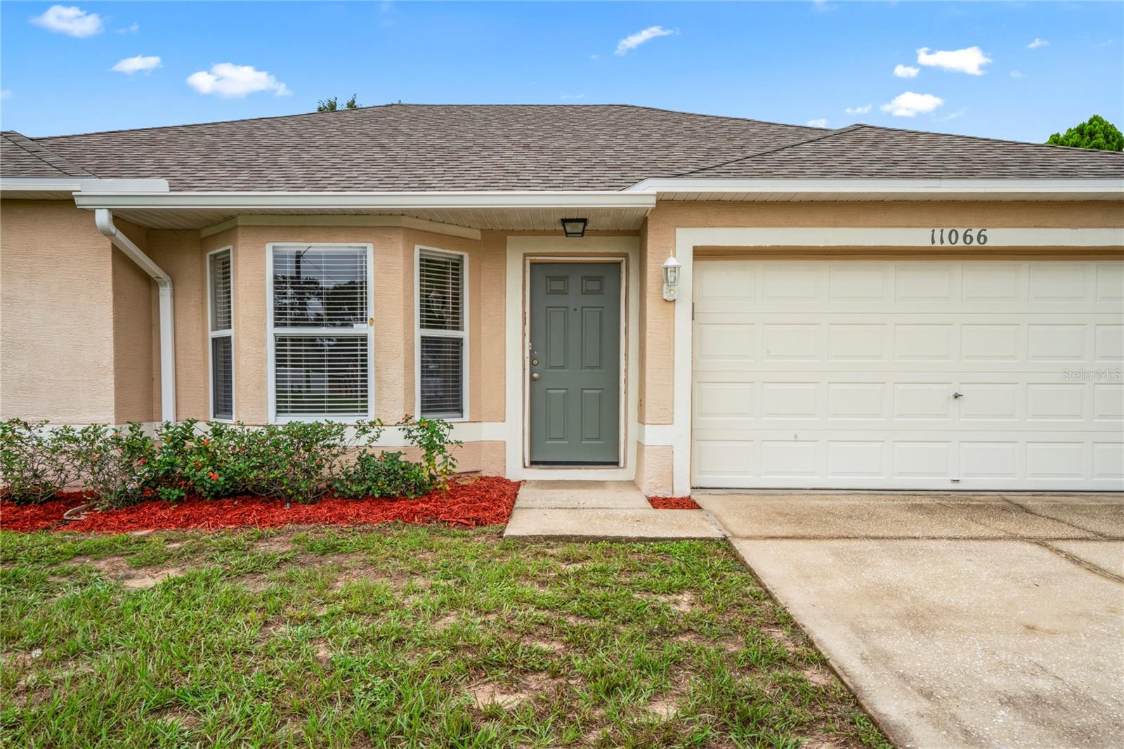 Listing photo id 4 for 11066 Lightwood Street