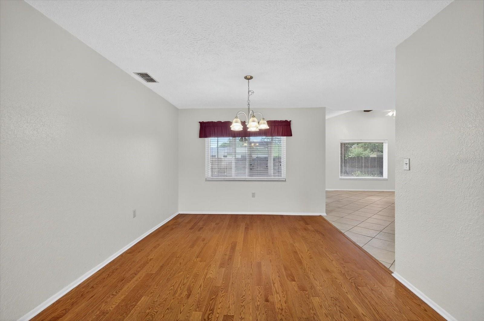 Image 11 of 32 For 12903 Cedar Ridge Drive
