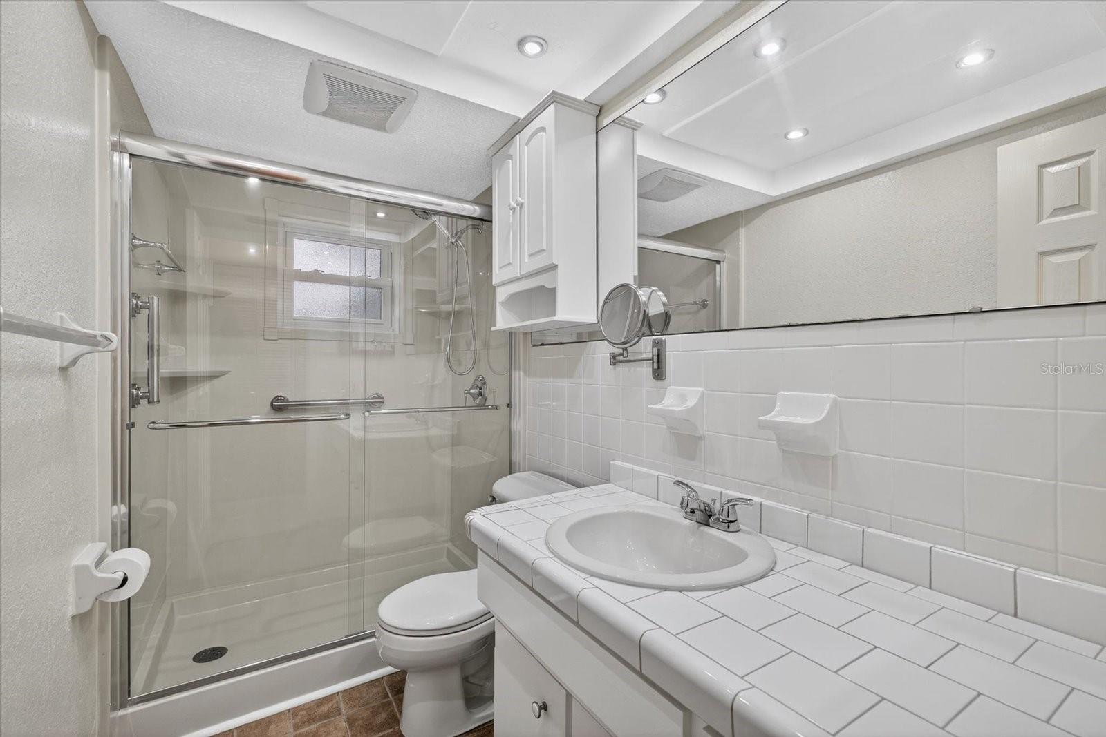 Image 21 of 32 For 12903 Cedar Ridge Drive
