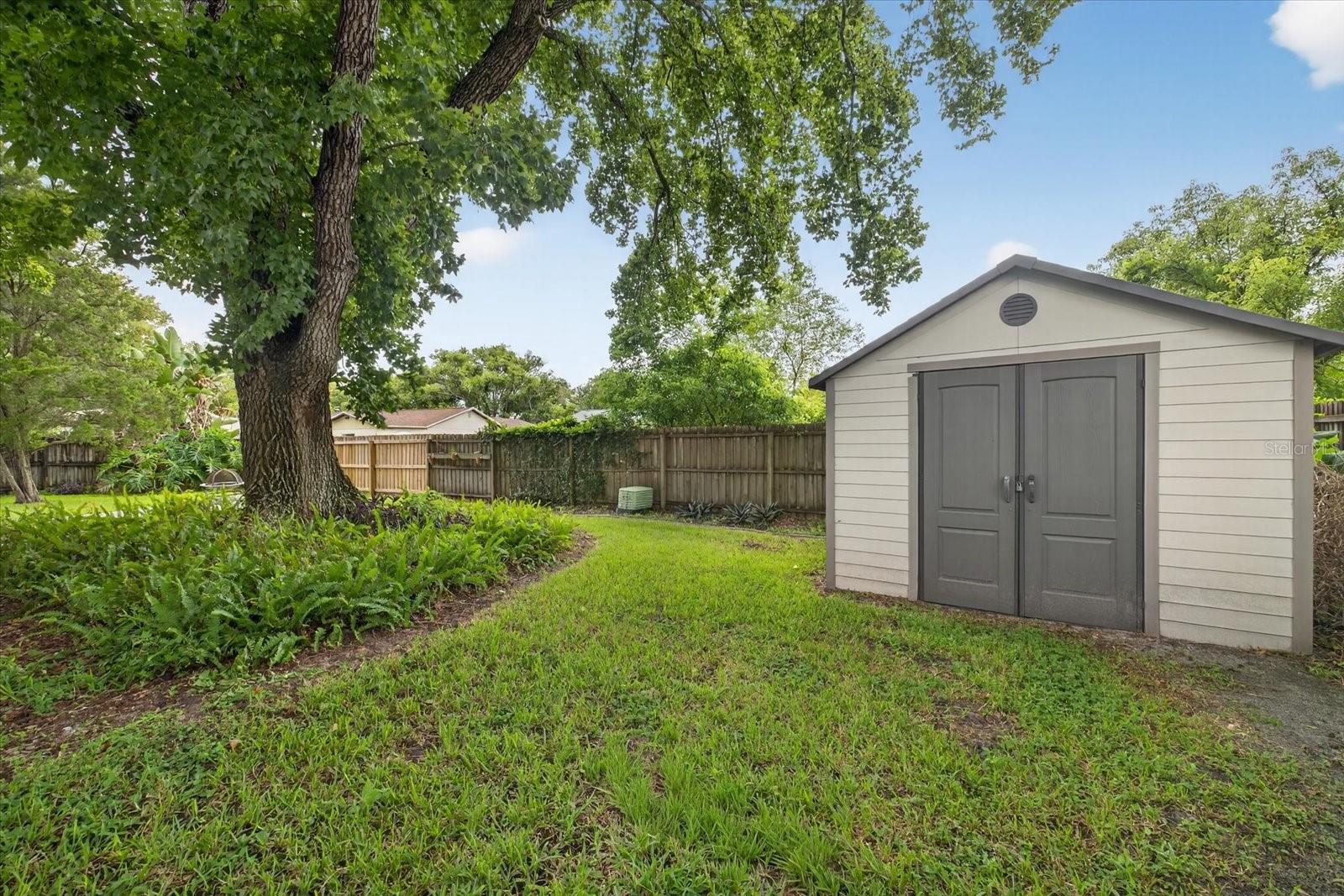 Image 27 of 32 For 12903 Cedar Ridge Drive