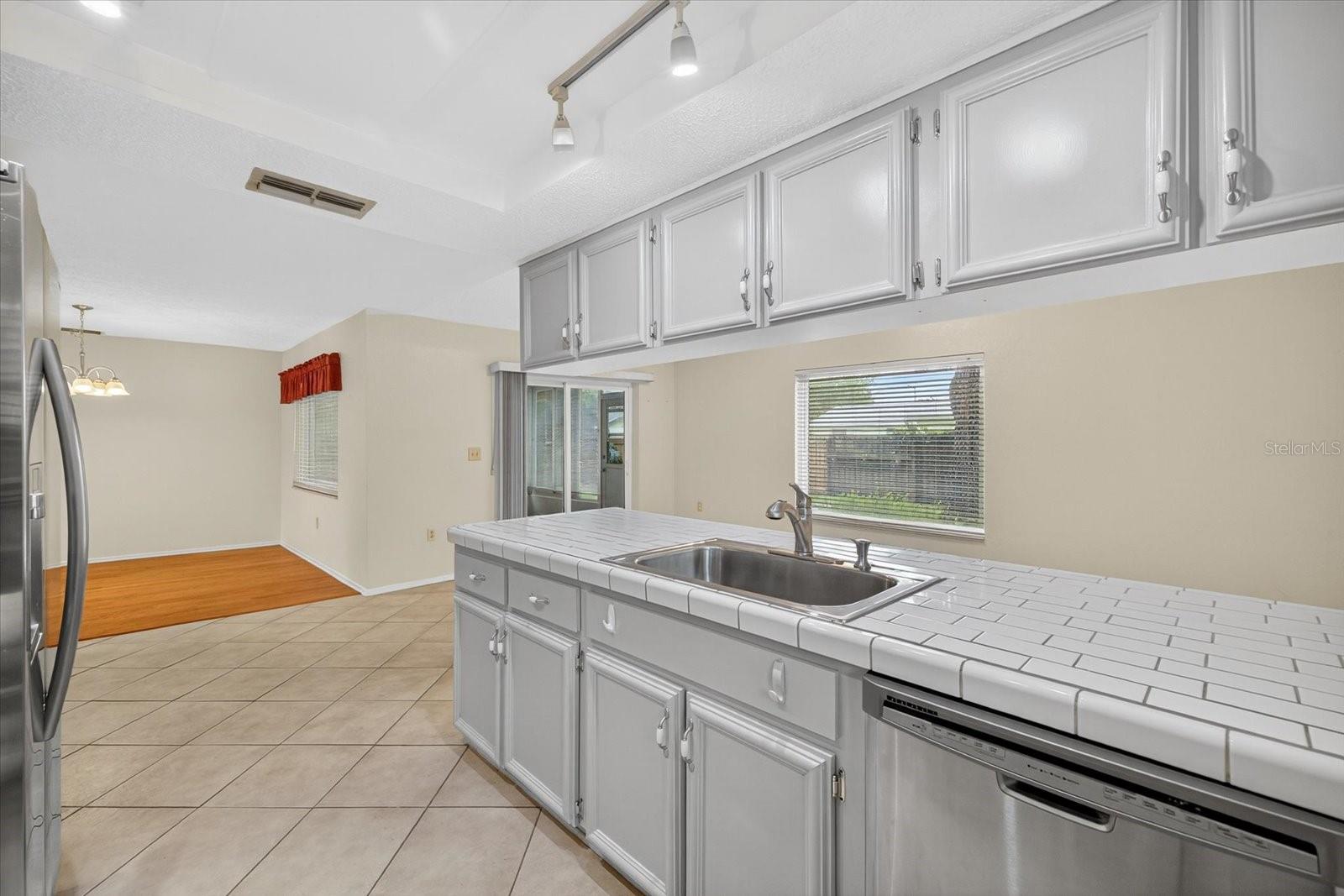 Image 4 of 32 For 12903 Cedar Ridge Drive