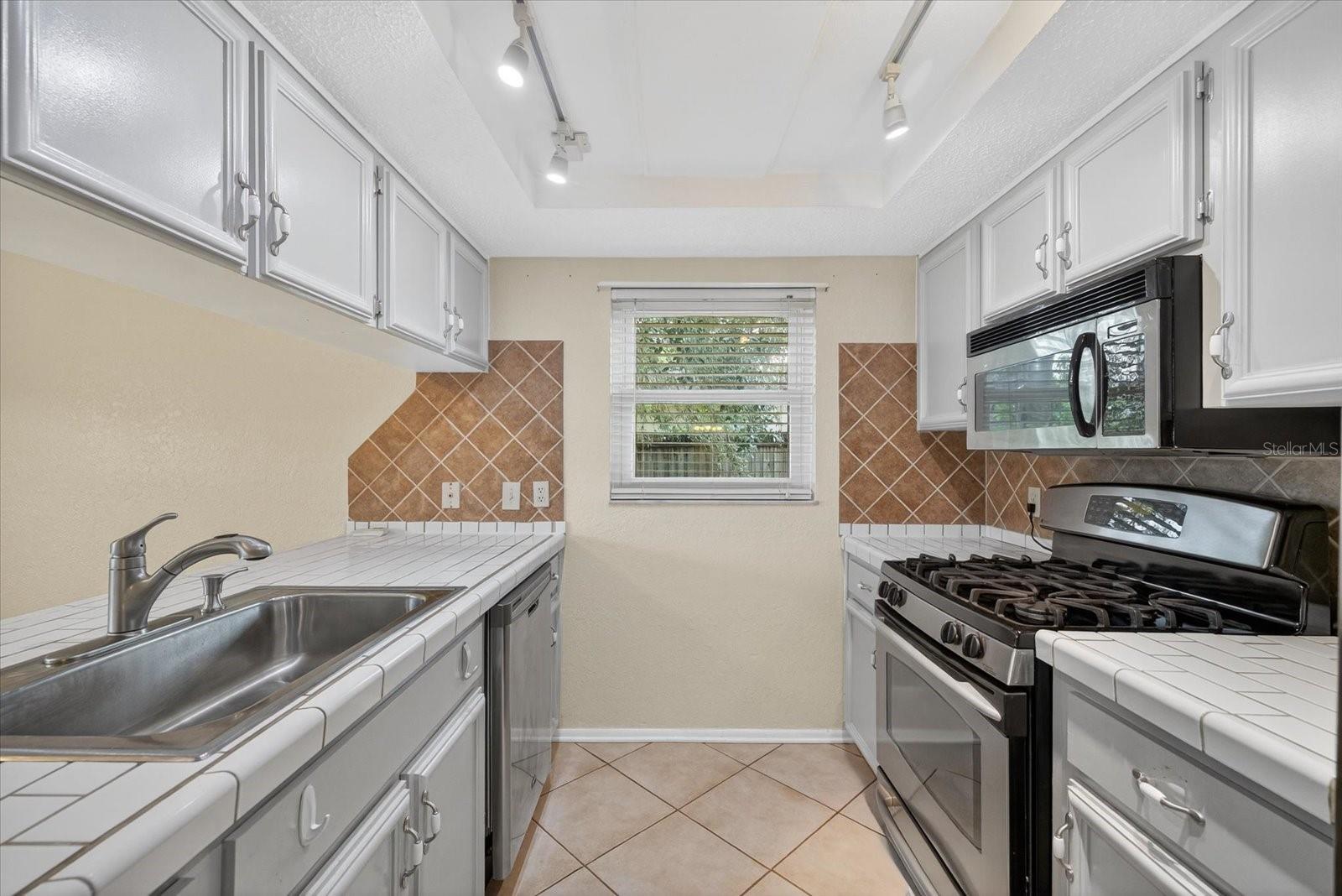 Image 6 of 32 For 12903 Cedar Ridge Drive