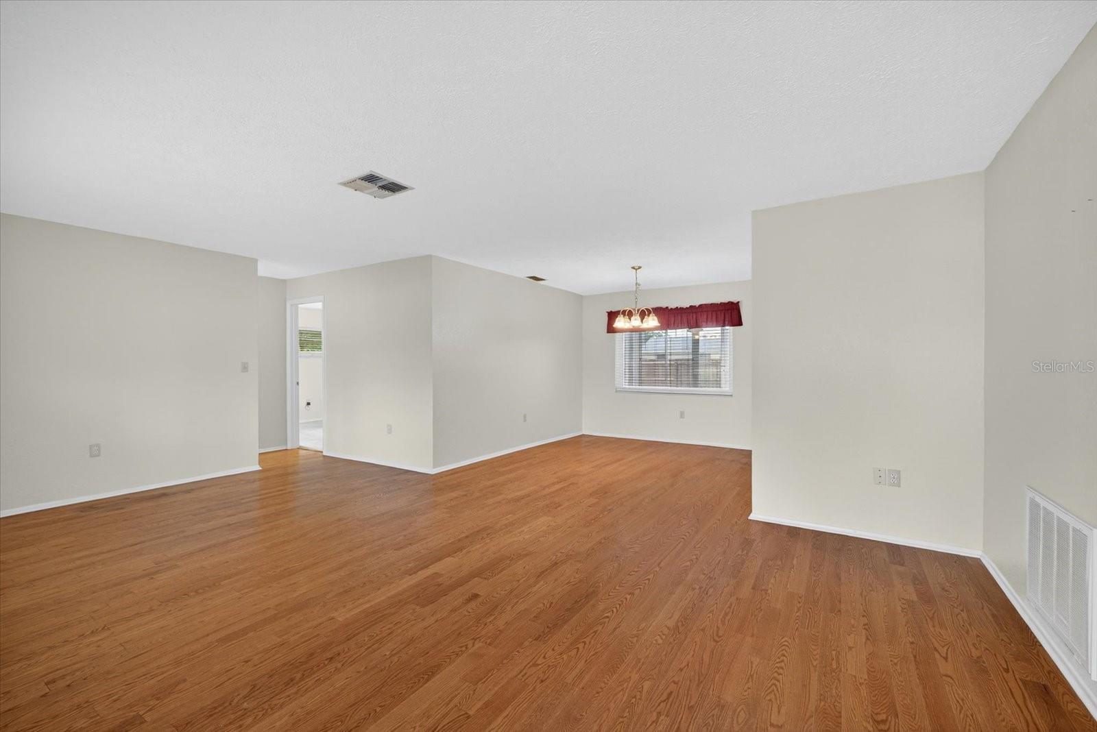 Image 9 of 32 For 12903 Cedar Ridge Drive