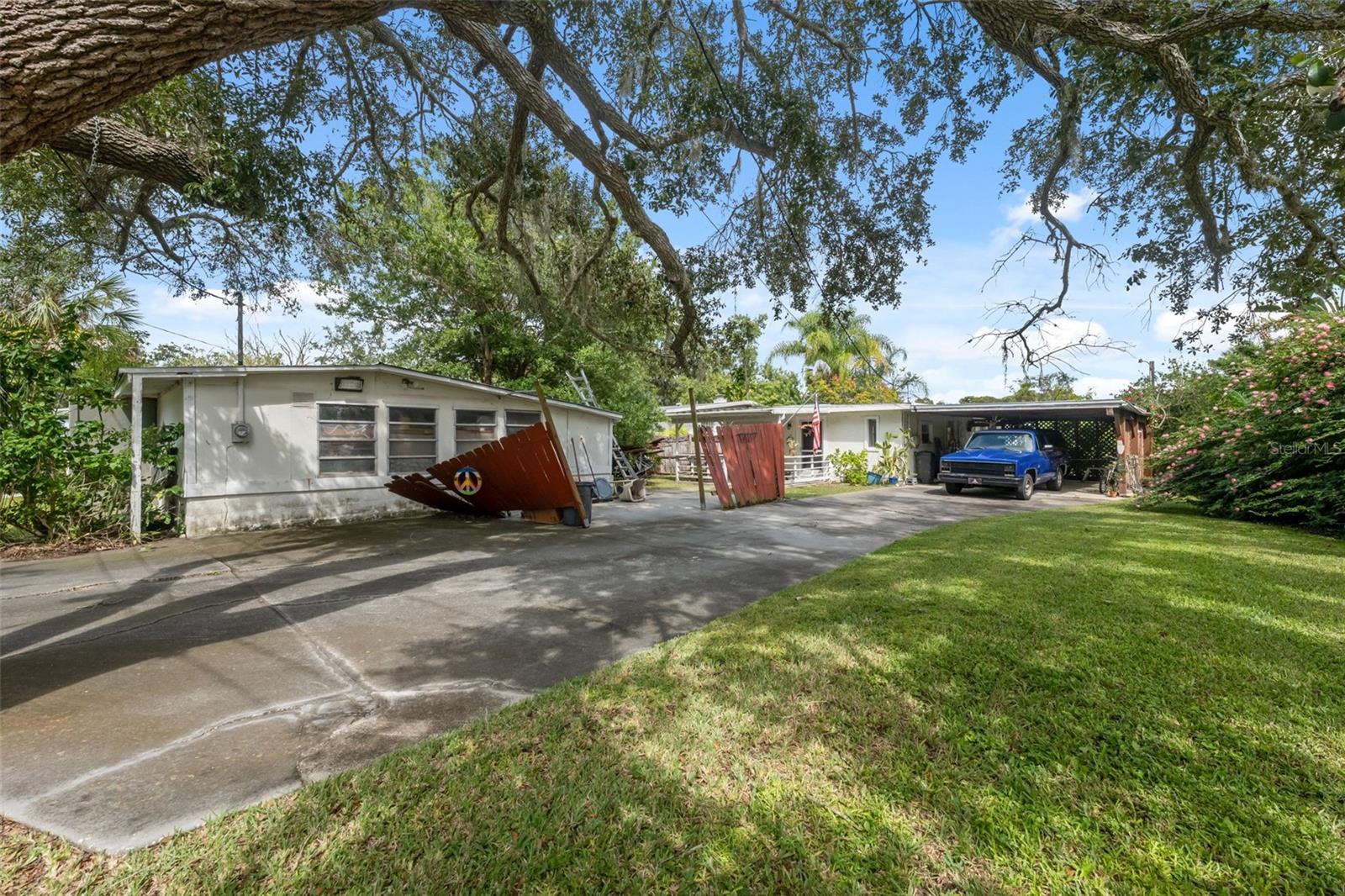 Image 11 of 48 For 5853 Mariposa Drive