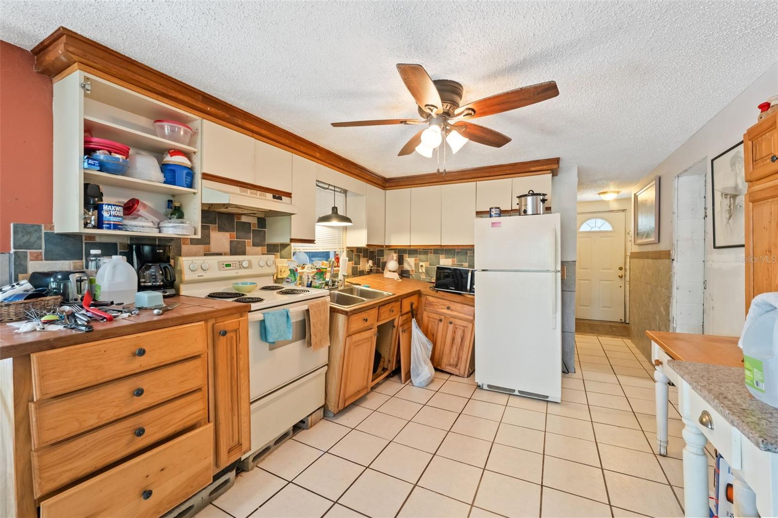 Image 5 of 48 For 5853 Mariposa Drive