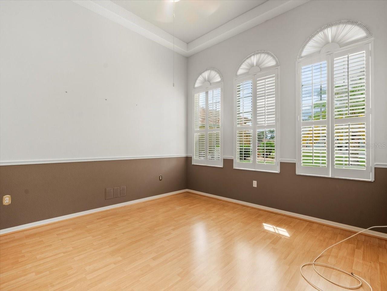 Image 15 of 60 For 9037 Penelope Drive