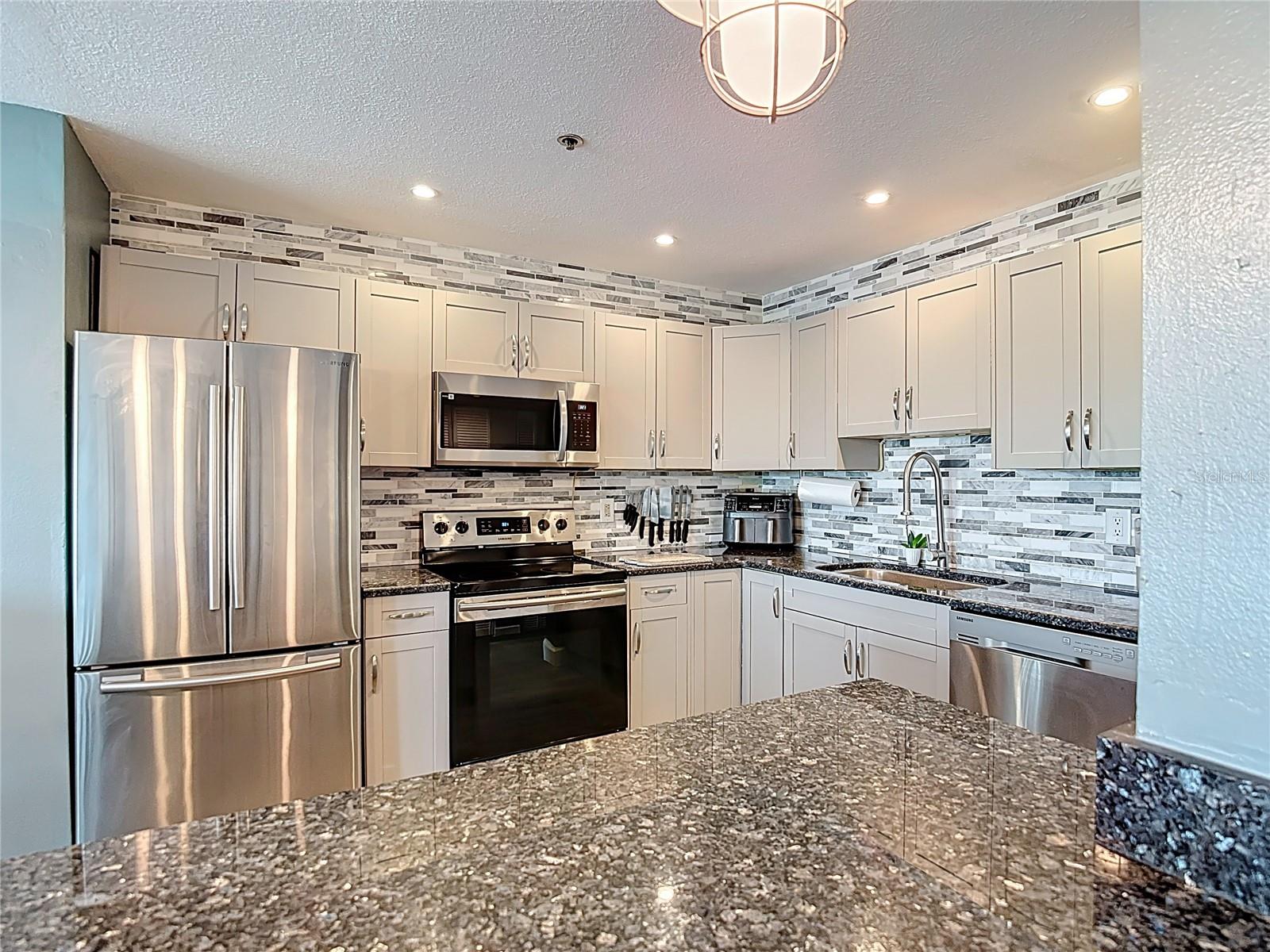 Image 18 of 75 For 5722 Biscayne Court 304
